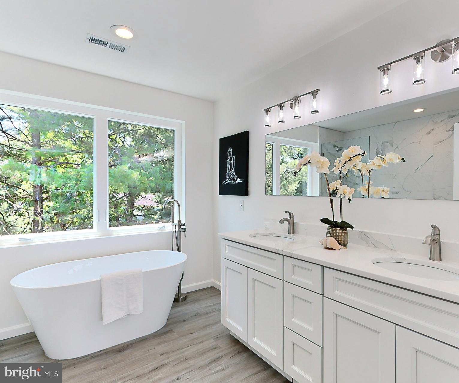 MONTICELLO WOODS - Residential