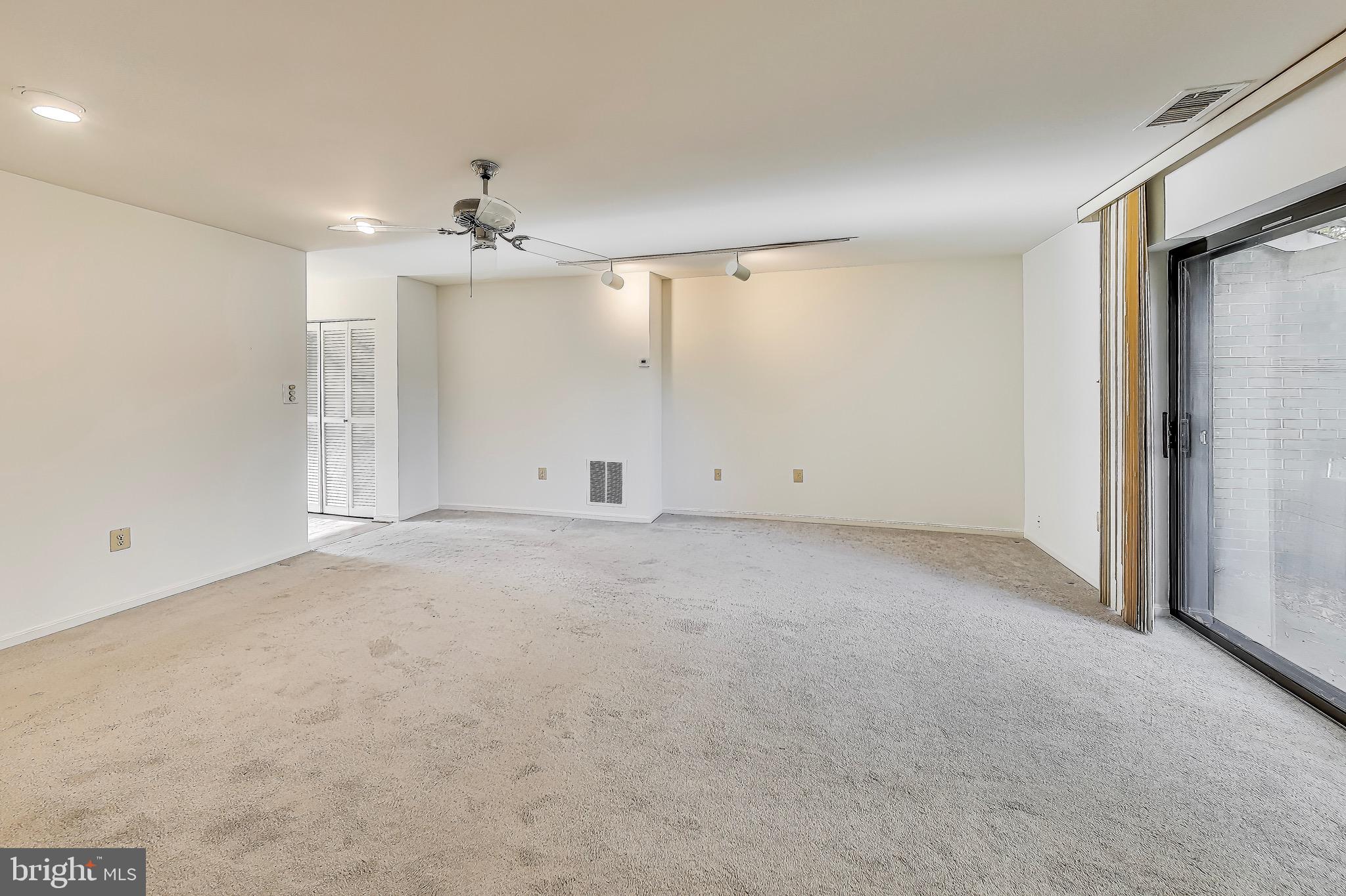 BRISTOL SQUARE - Residential