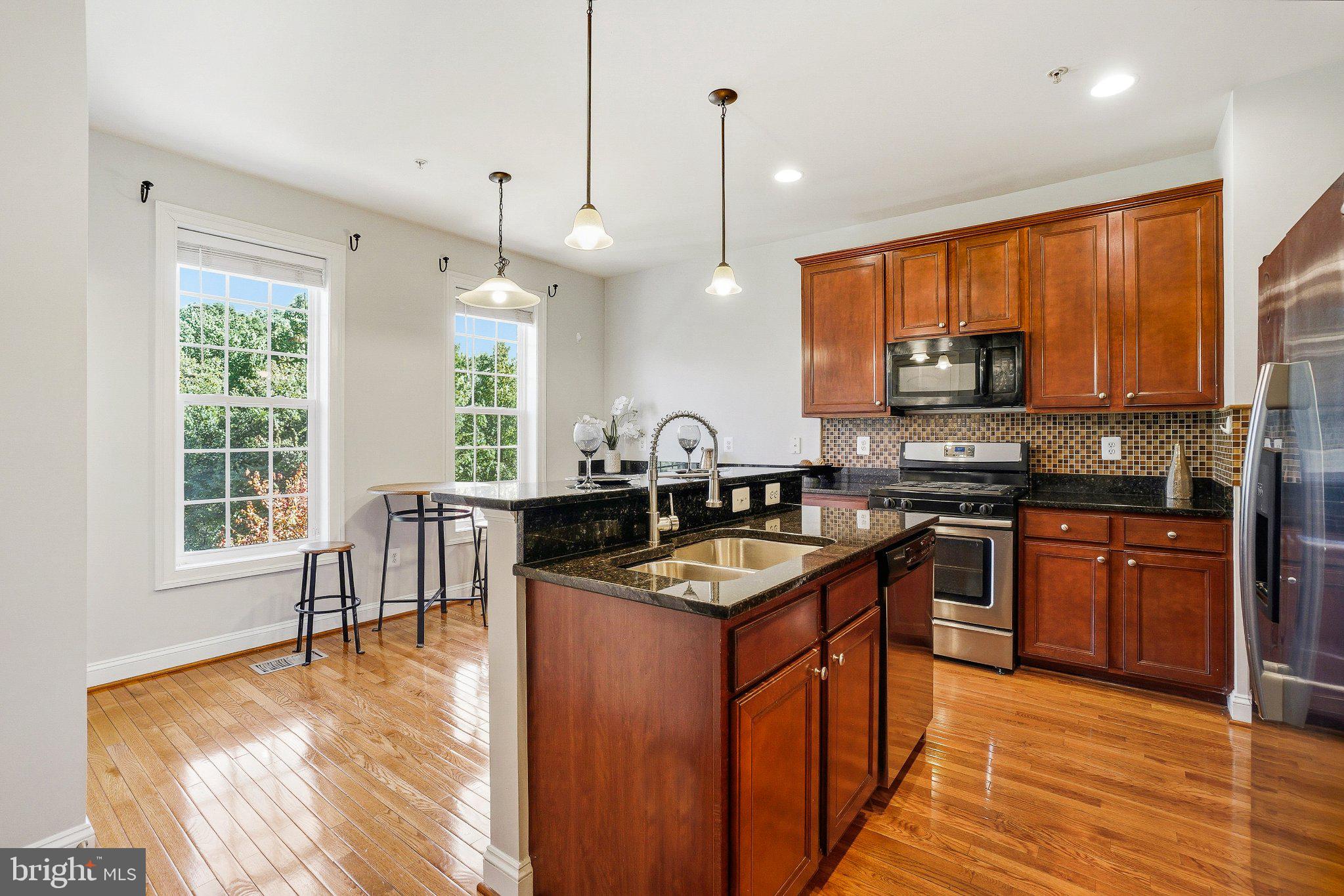 HIDDEN CREEK - Residential Lease