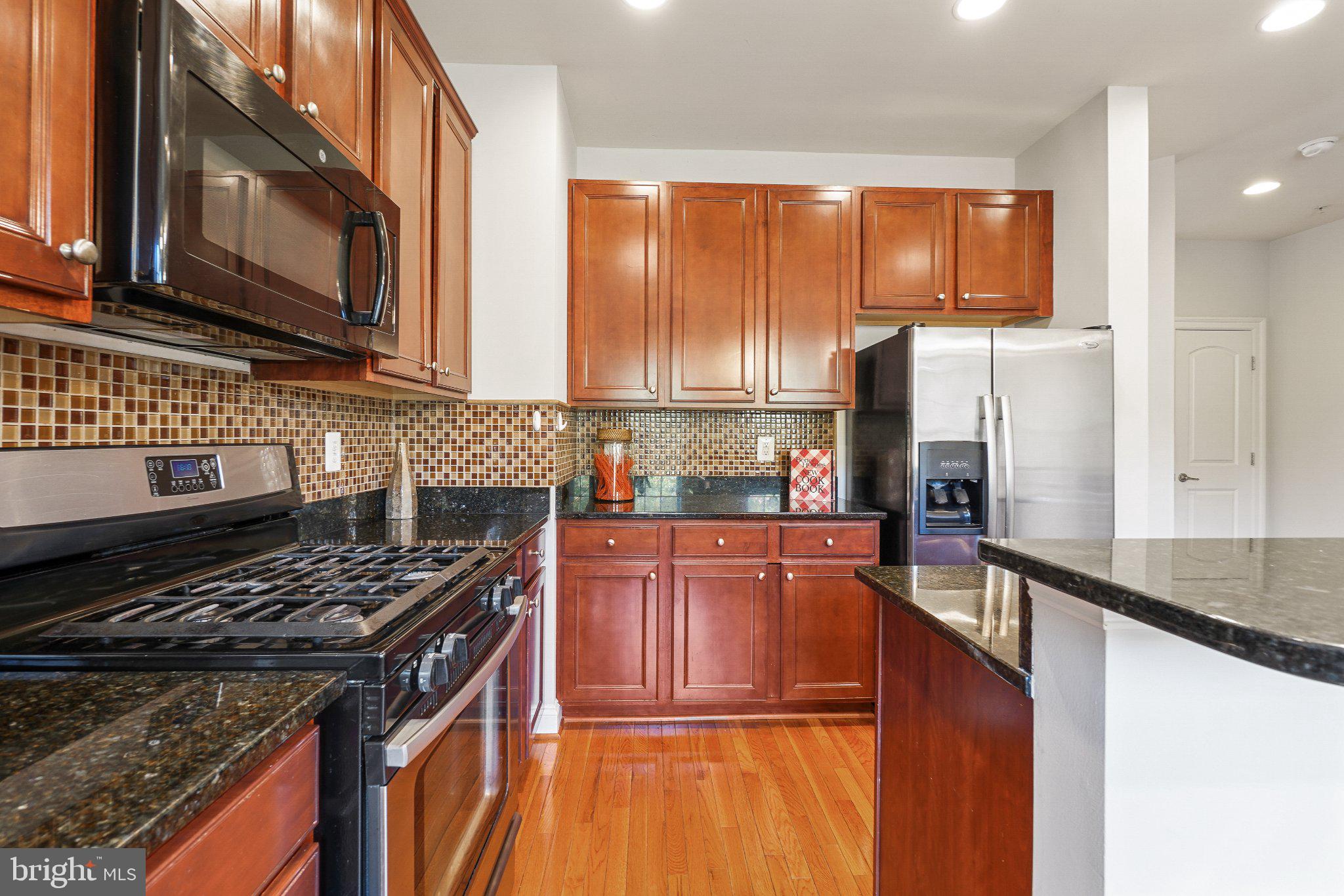 HIDDEN CREEK - Residential Lease