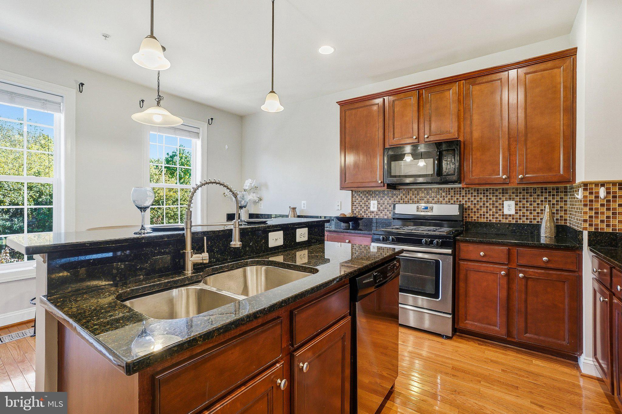 HIDDEN CREEK - Residential Lease