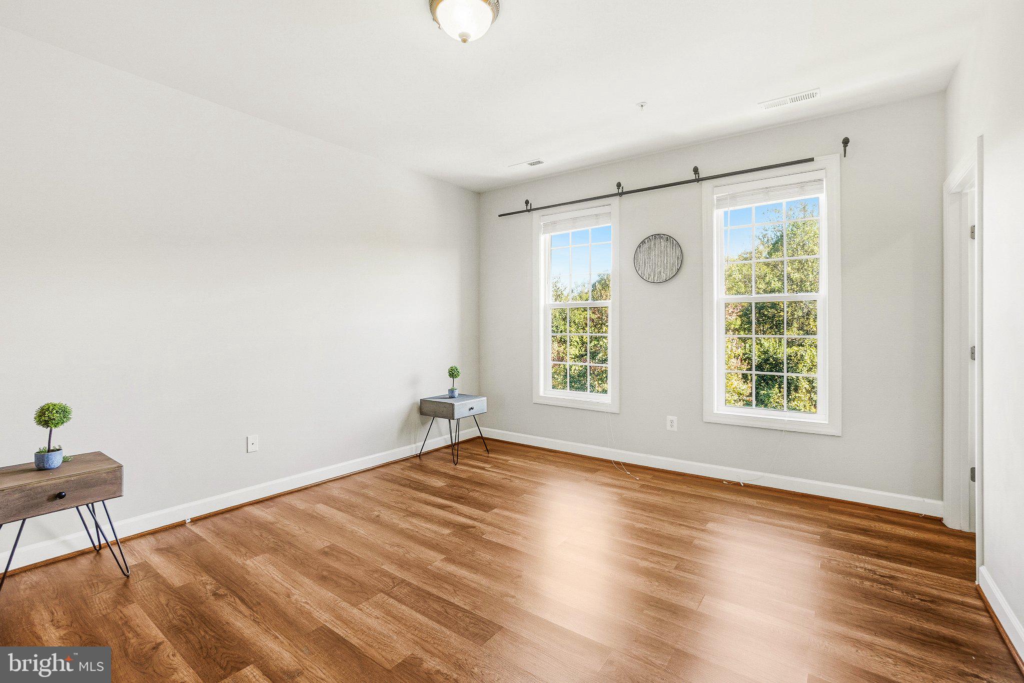HIDDEN CREEK - Residential Lease
