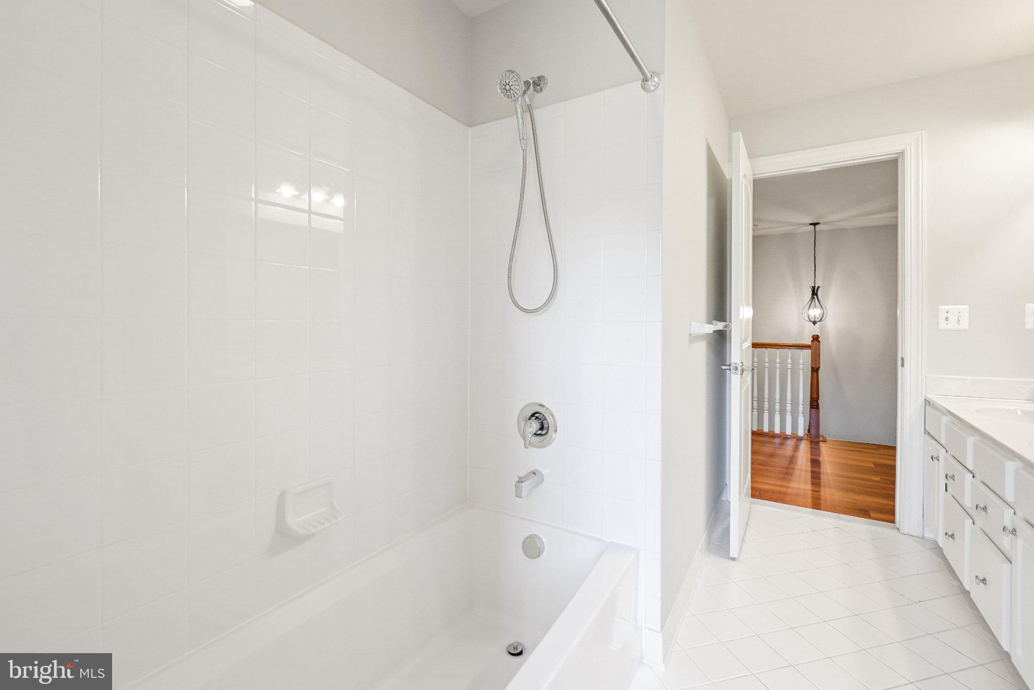 HIDDEN CREEK - Residential Lease