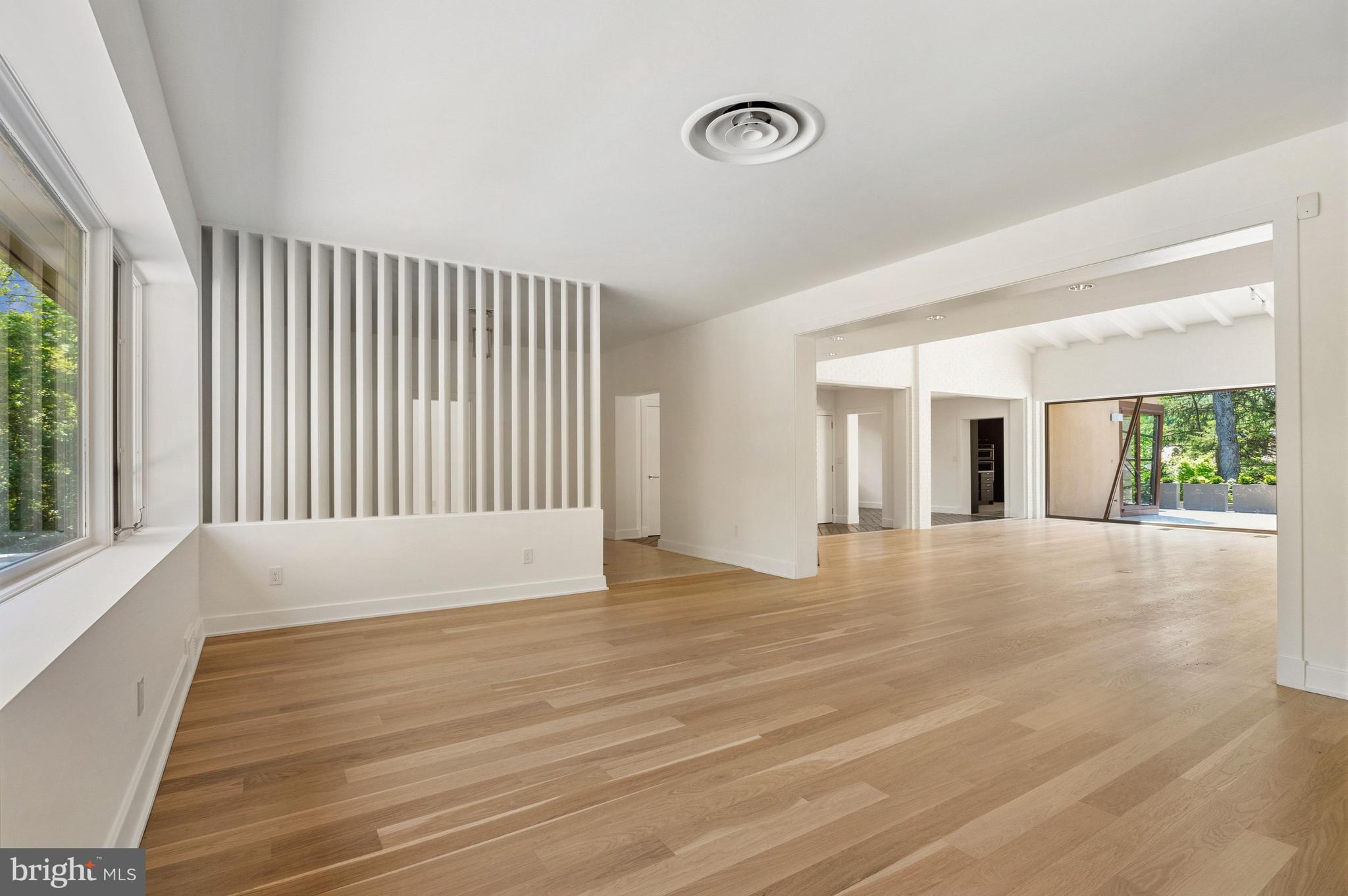 FOREST HILLS - Residential