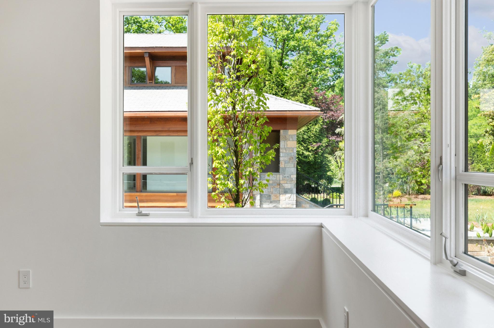 FOREST HILLS - Residential