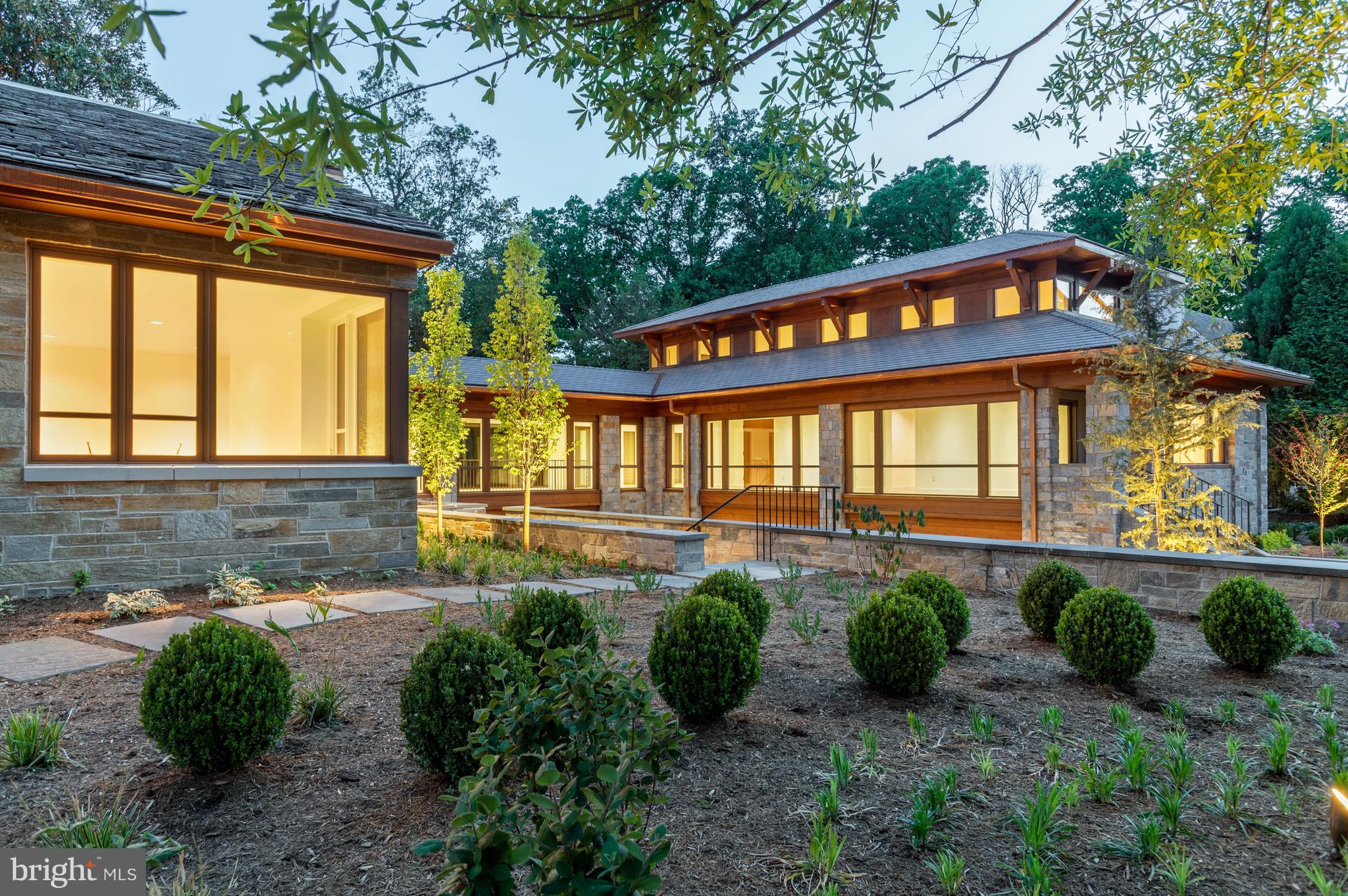 FOREST HILLS - Residential