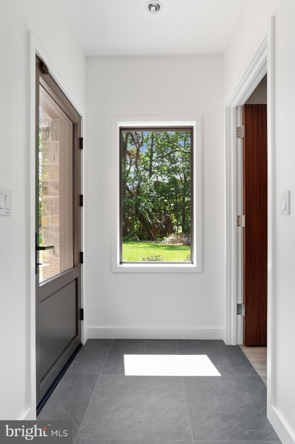 FOREST HILLS - Residential