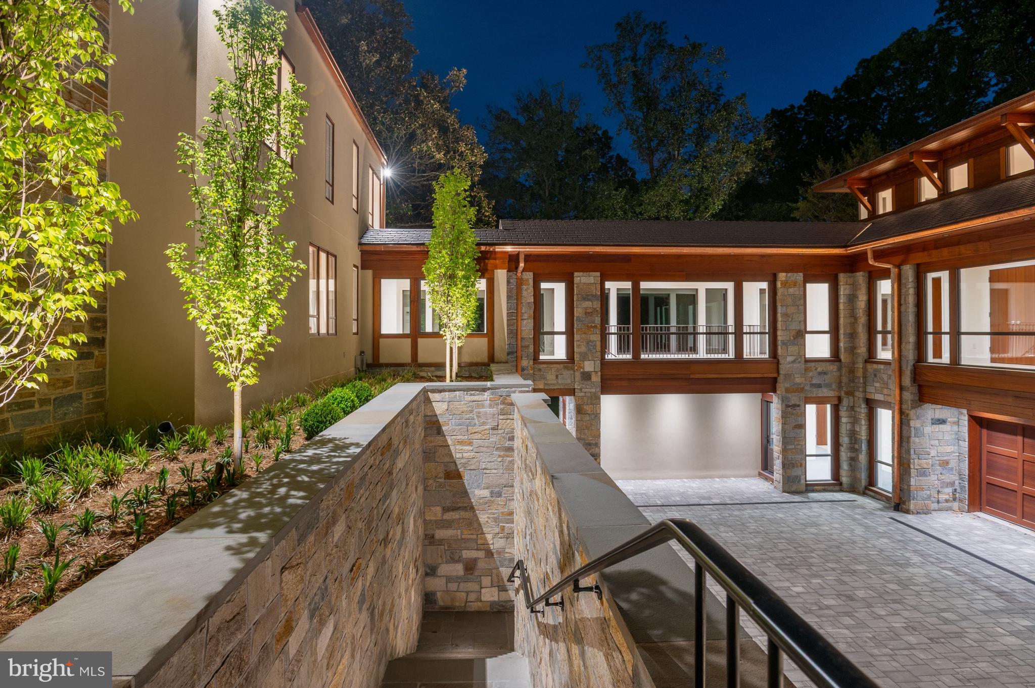 FOREST HILLS - Residential