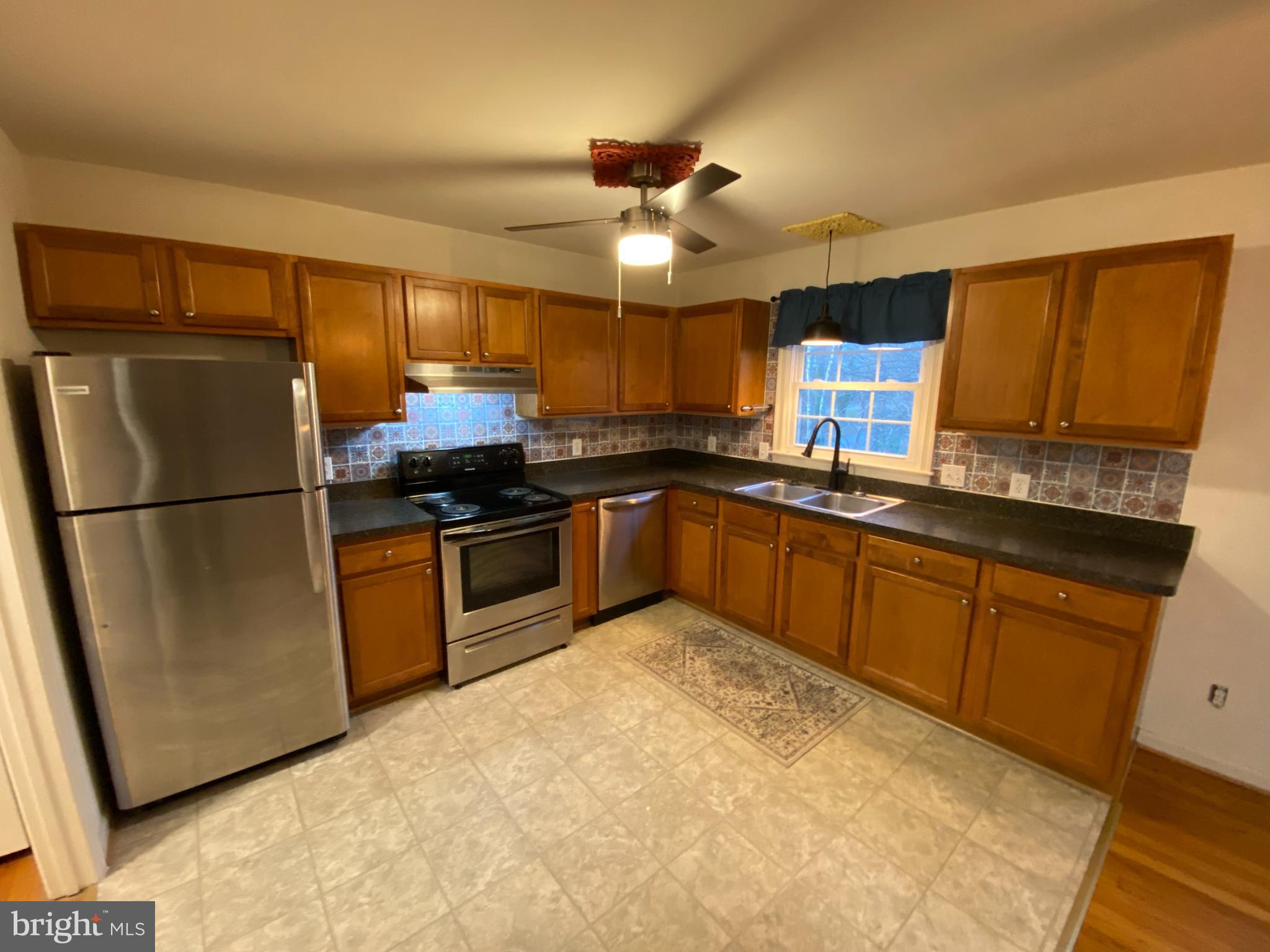 SPRING VALLEY - Residential Lease