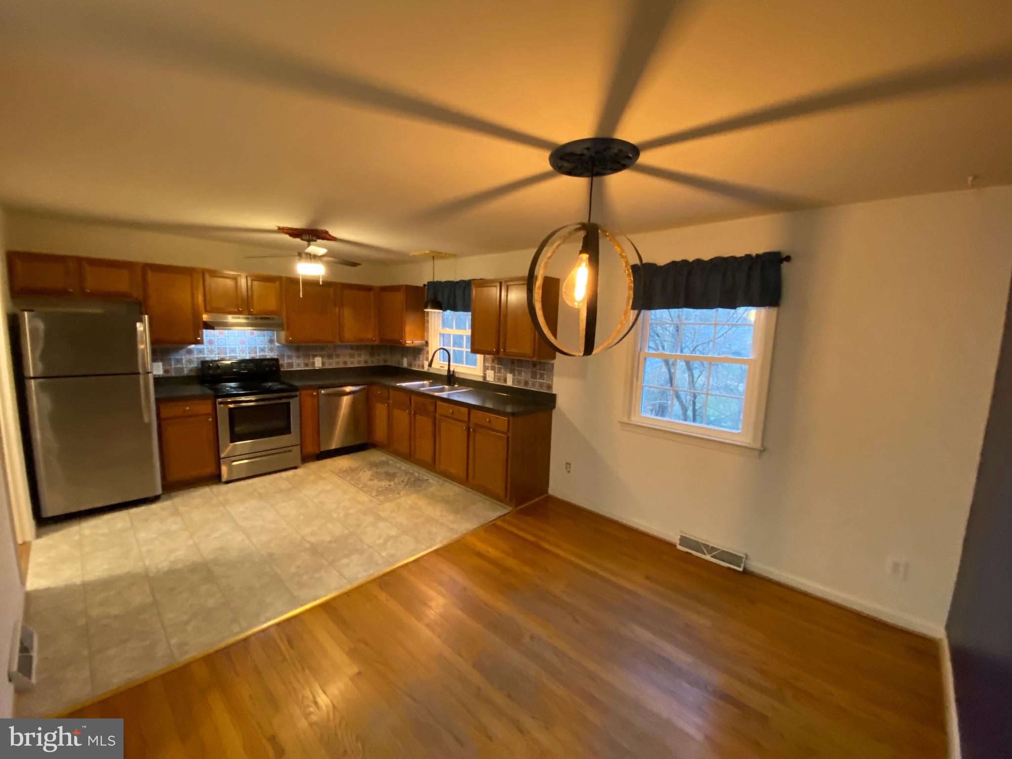 SPRING VALLEY - Residential Lease