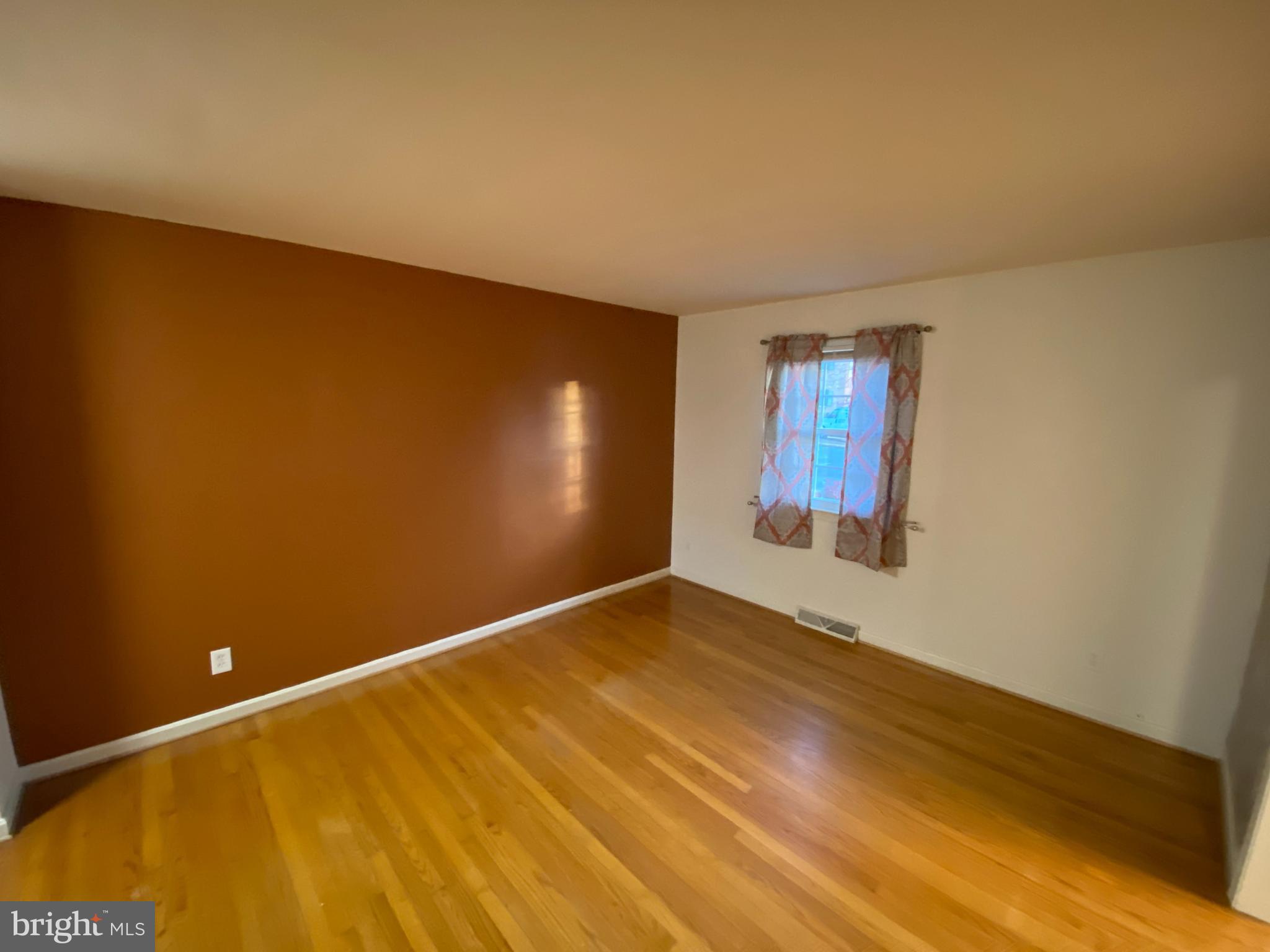 SPRING VALLEY - Residential Lease