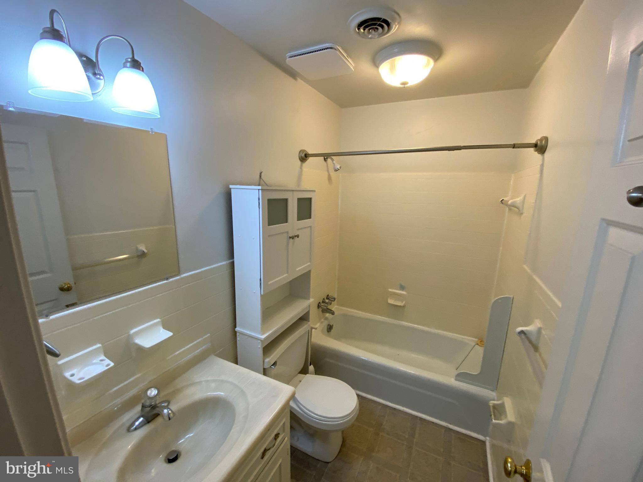 SPRING VALLEY - Residential Lease