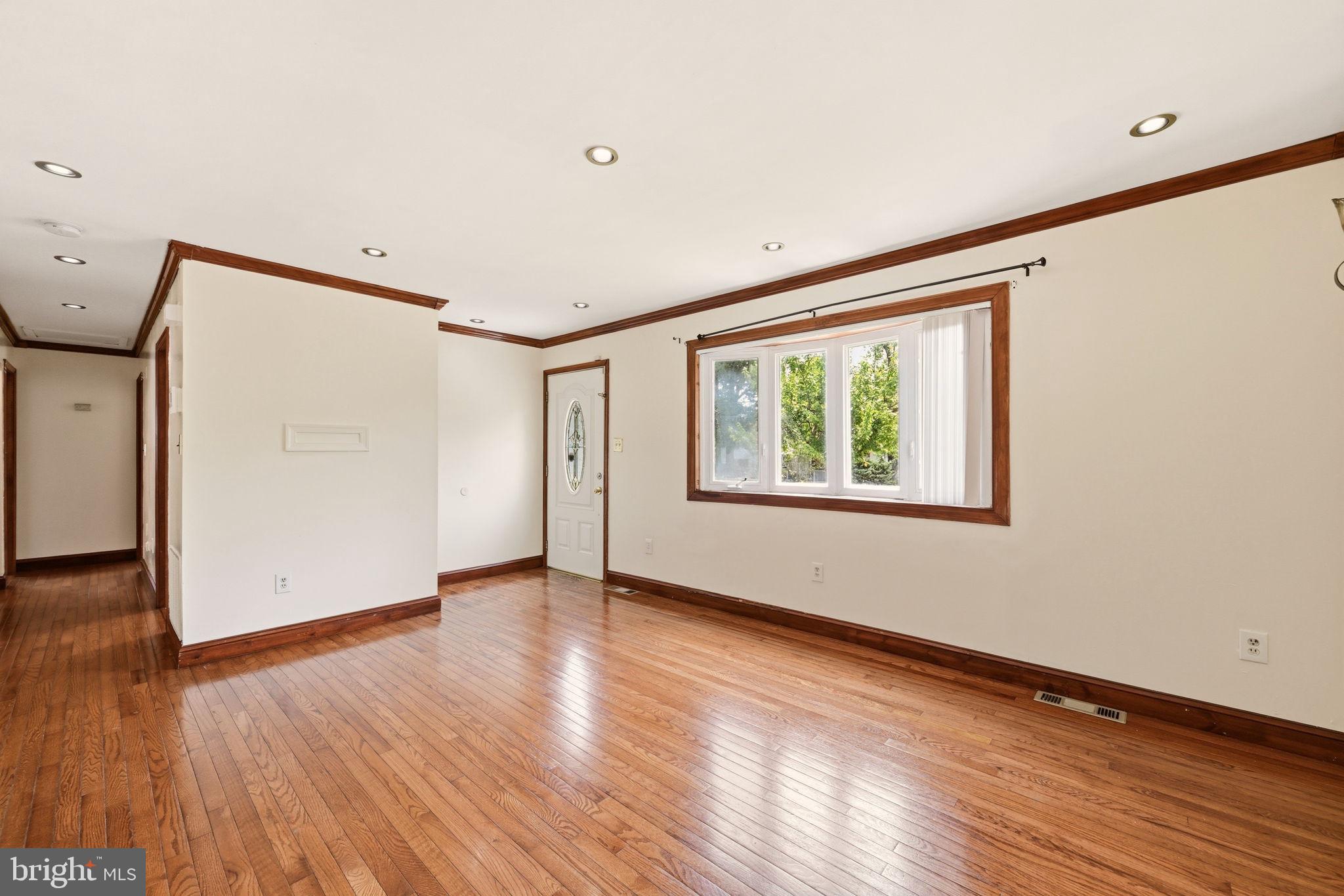LAKELAND - Residential