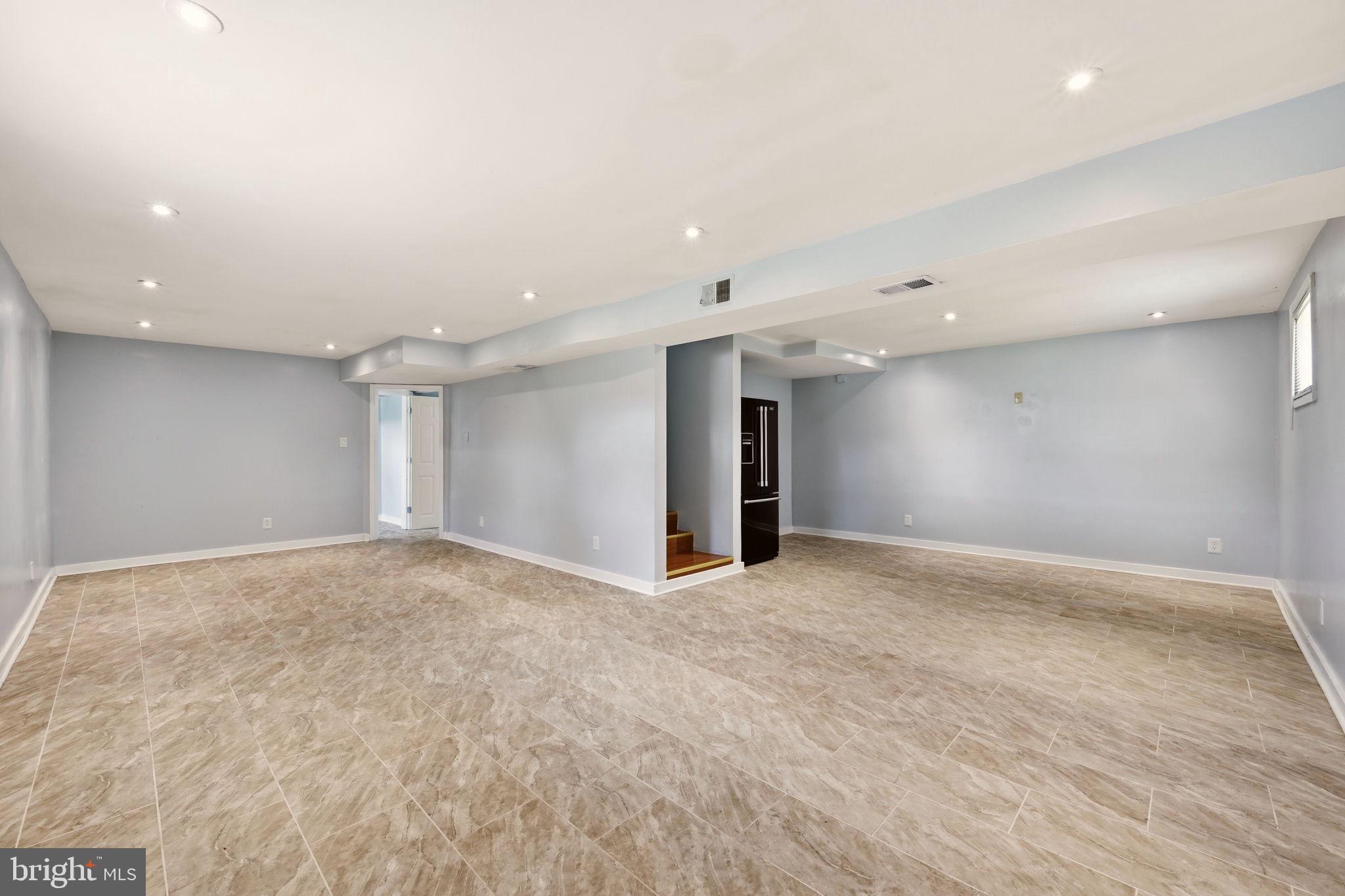 LAKELAND - Residential