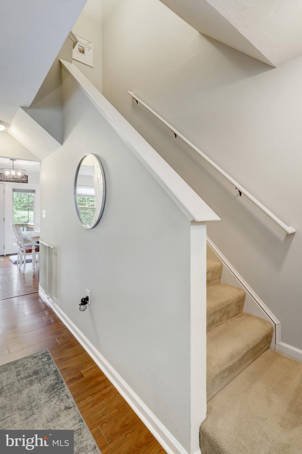 MANOR OAKS - Residential