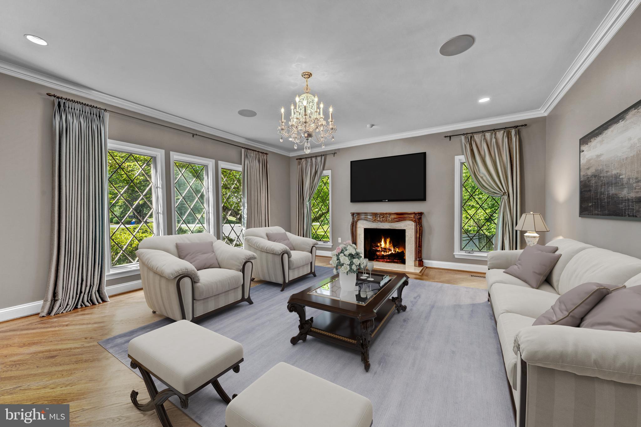 SADDLE RIDGE - Residential