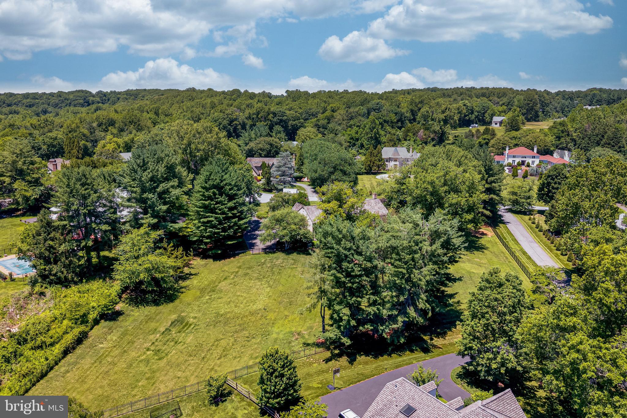 SADDLE RIDGE - Residential