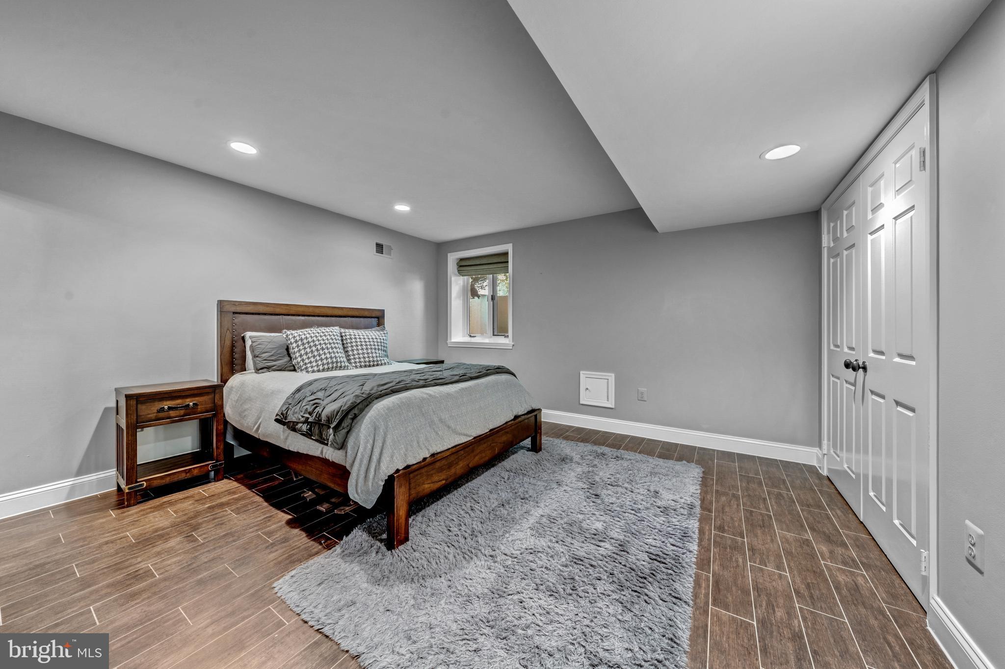SADDLE RIDGE - Residential
