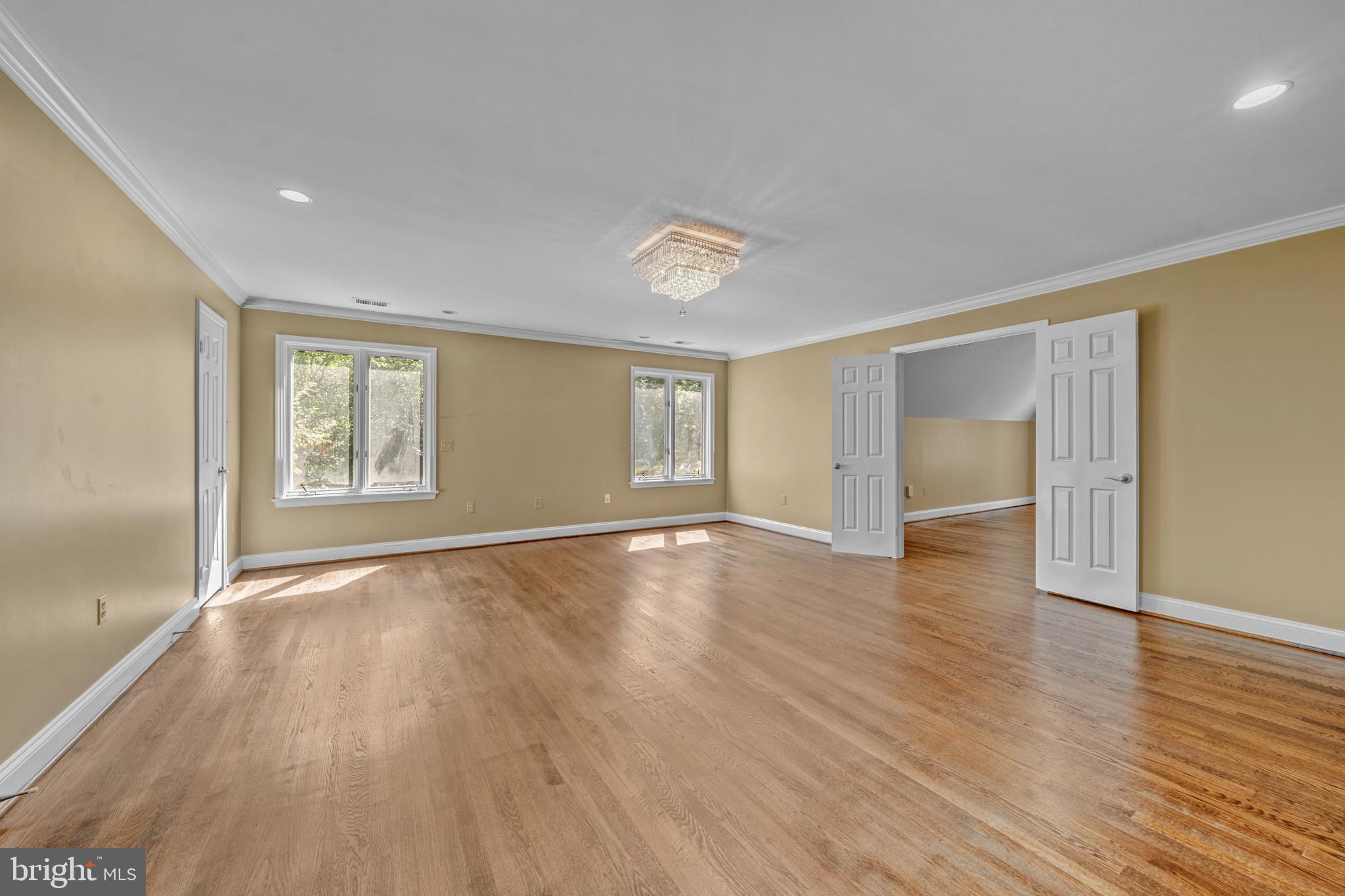 SADDLE RIDGE - Residential