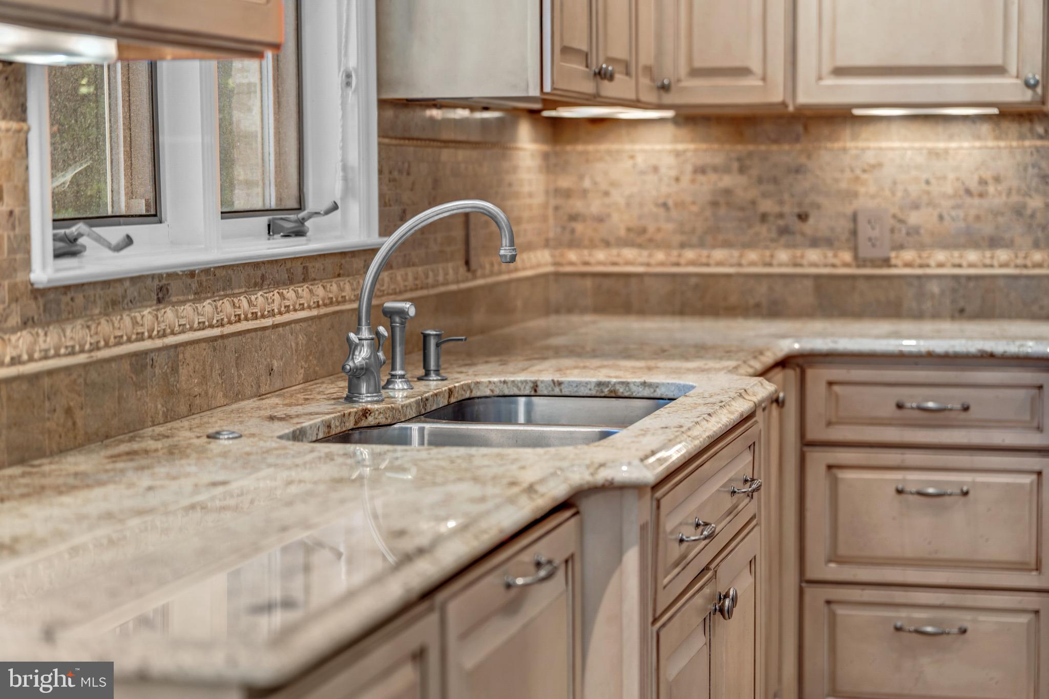 SADDLE RIDGE - Residential