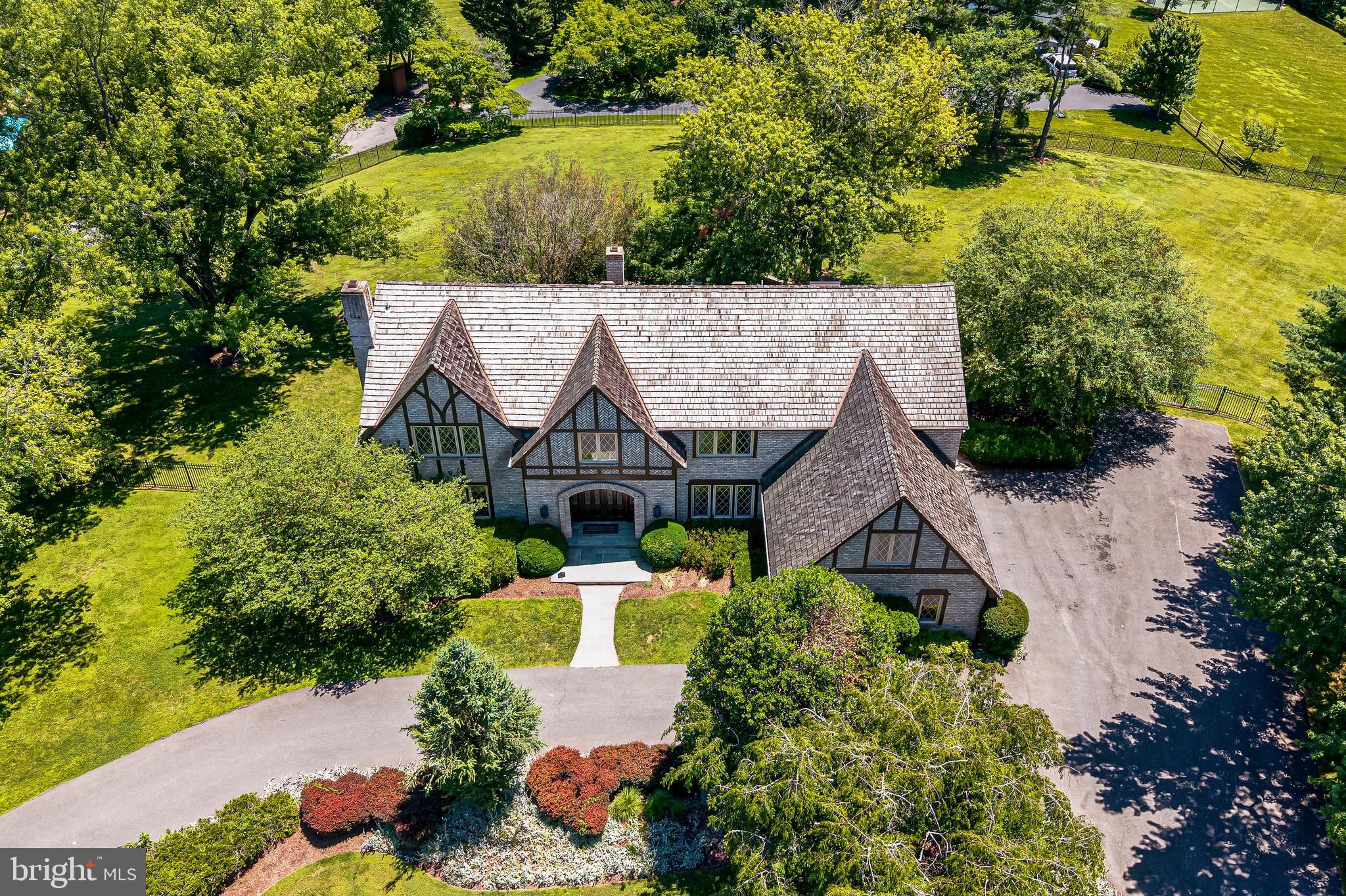 SADDLE RIDGE - Residential