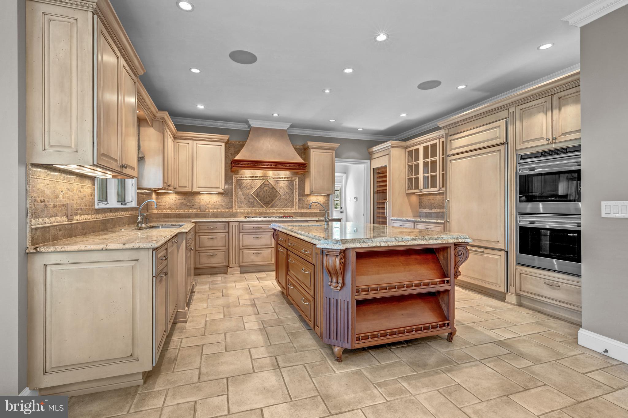 SADDLE RIDGE - Residential