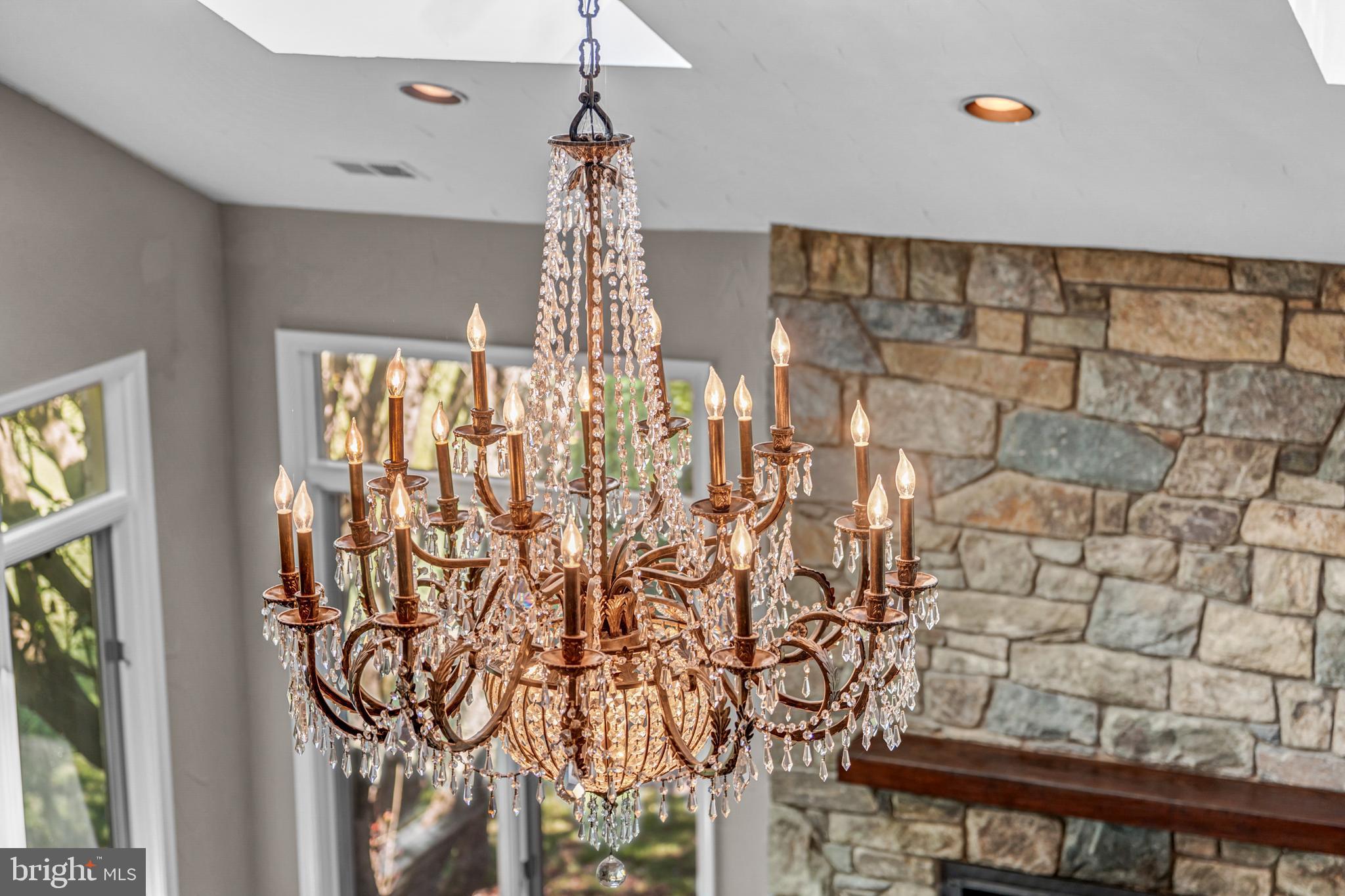 SADDLE RIDGE - Residential