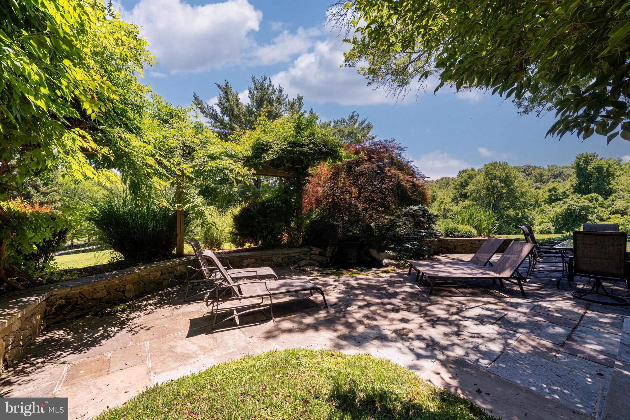 SADDLE RIDGE - Residential