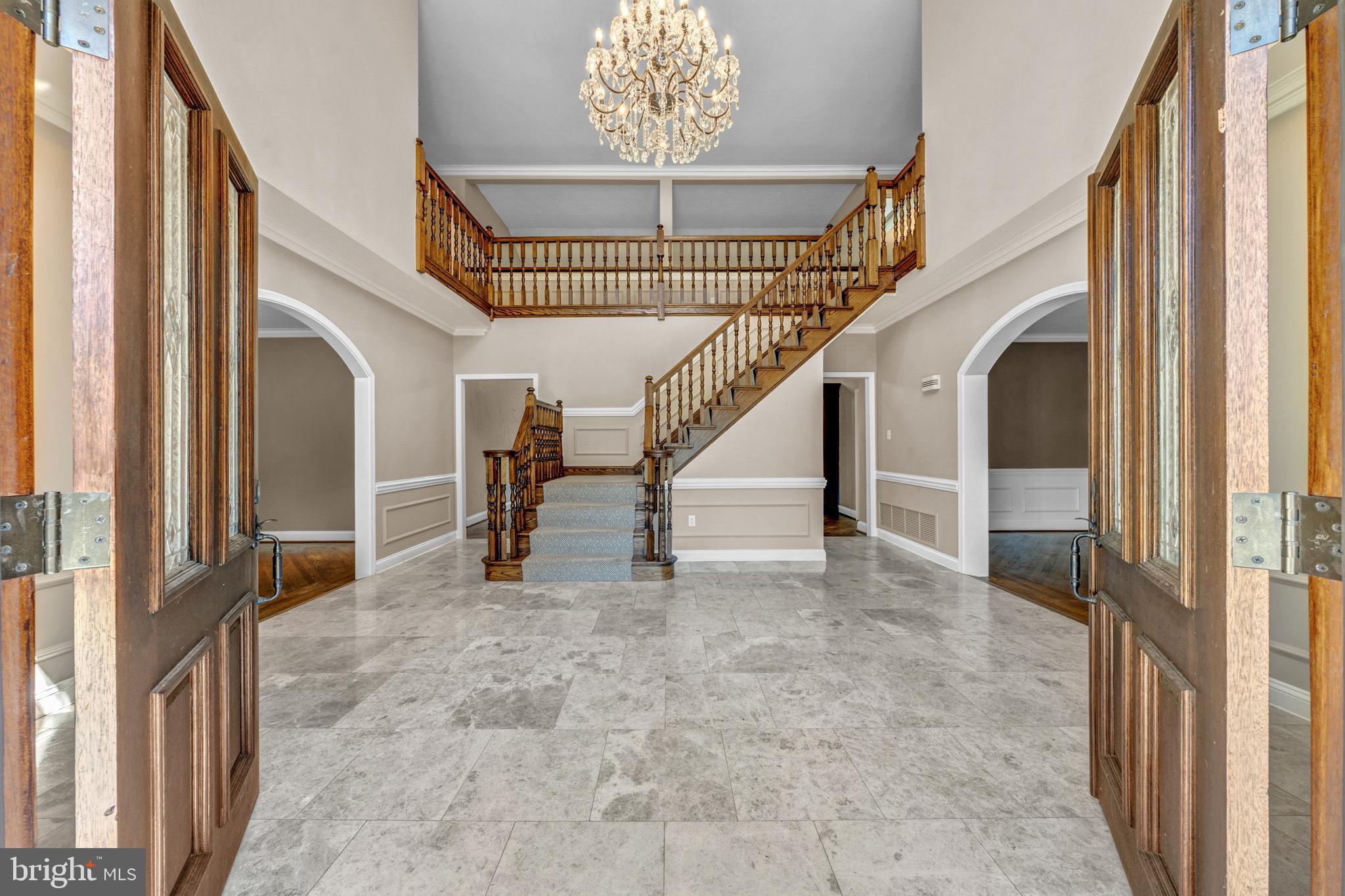 SADDLE RIDGE - Residential