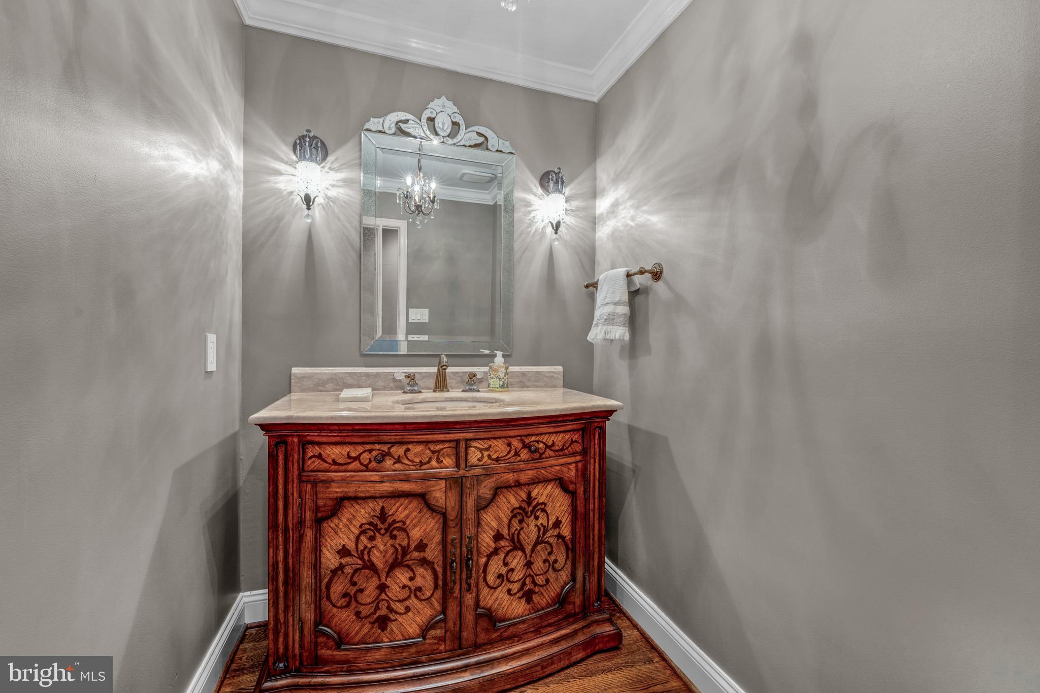 SADDLE RIDGE - Residential