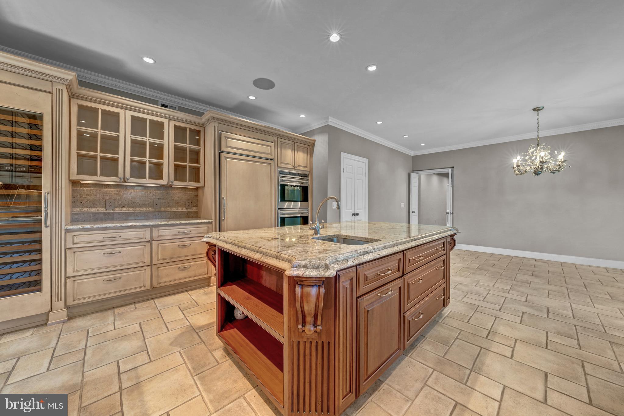 SADDLE RIDGE - Residential