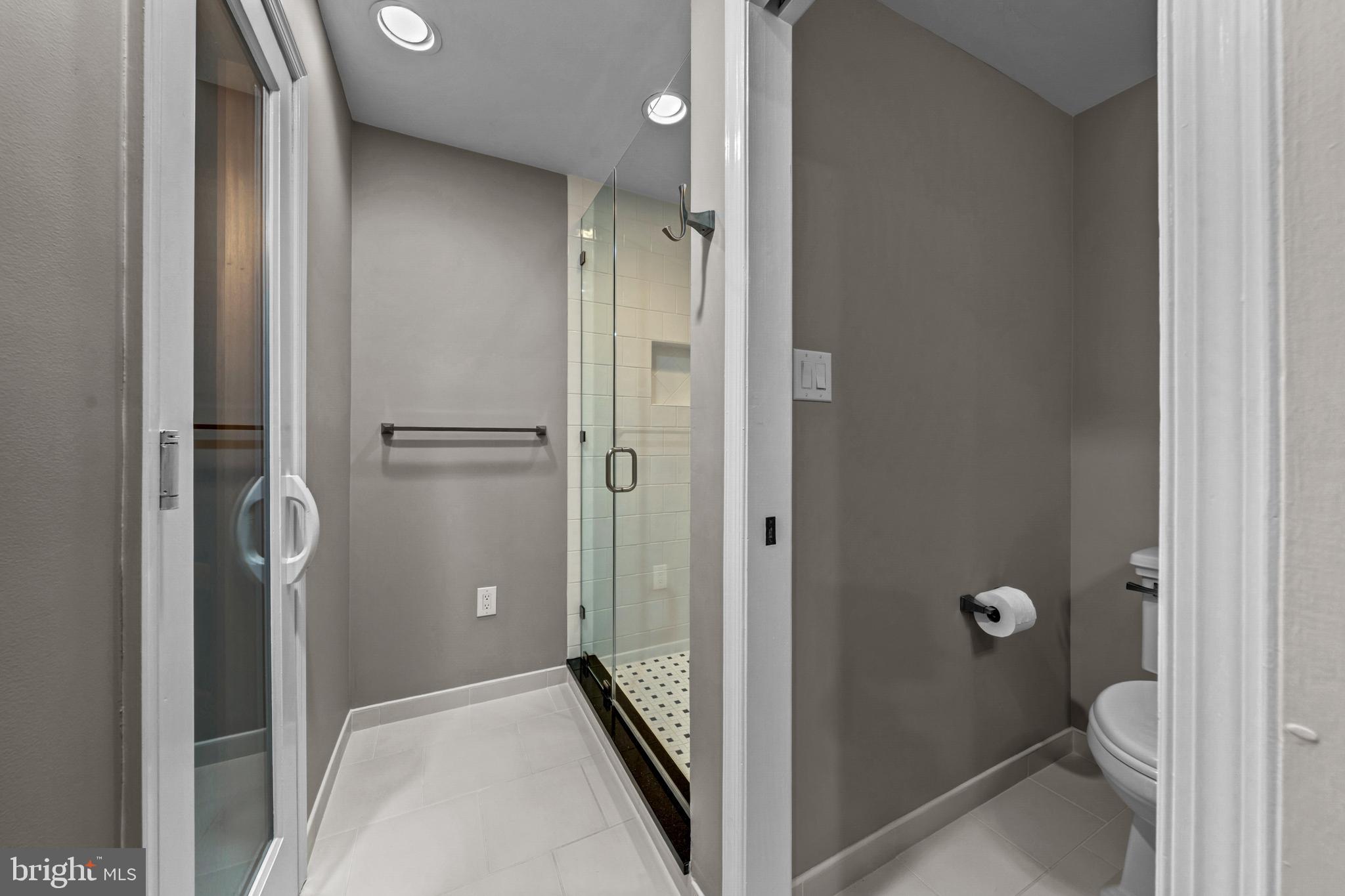SADDLE RIDGE - Residential