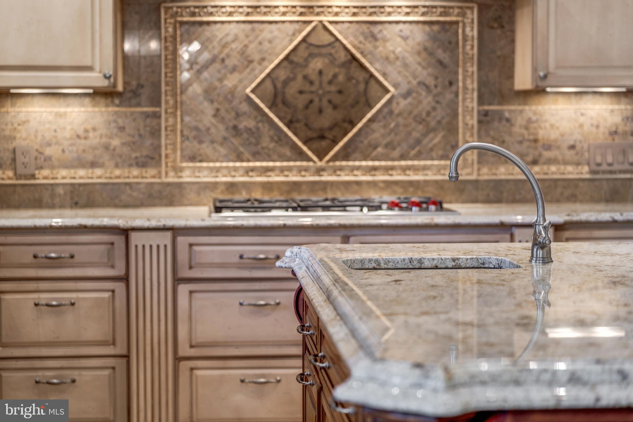 SADDLE RIDGE - Residential