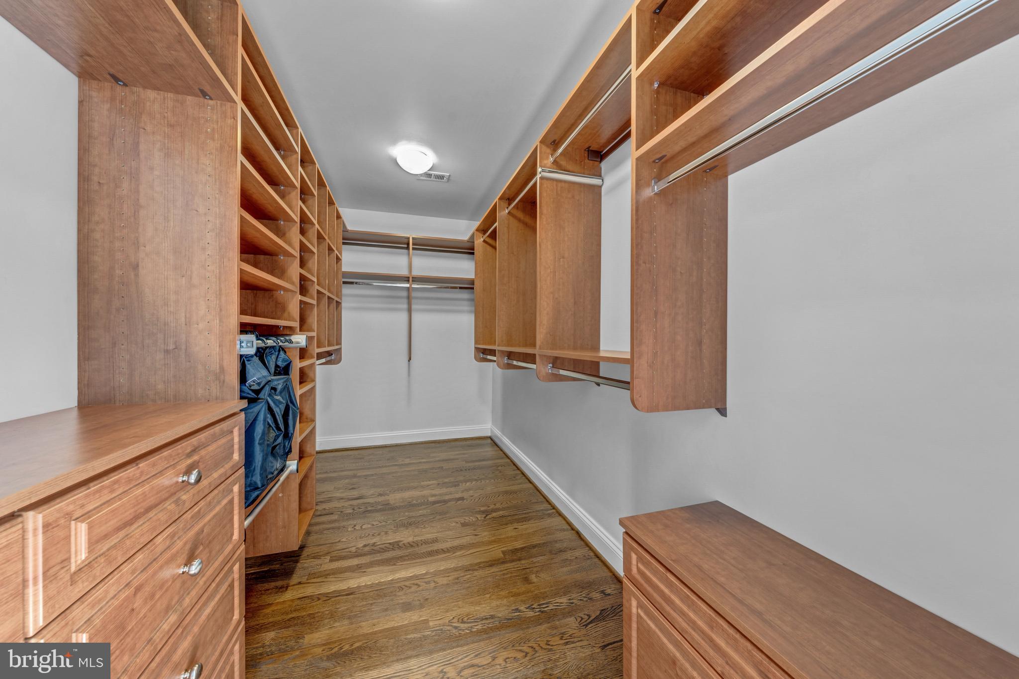 SADDLE RIDGE - Residential