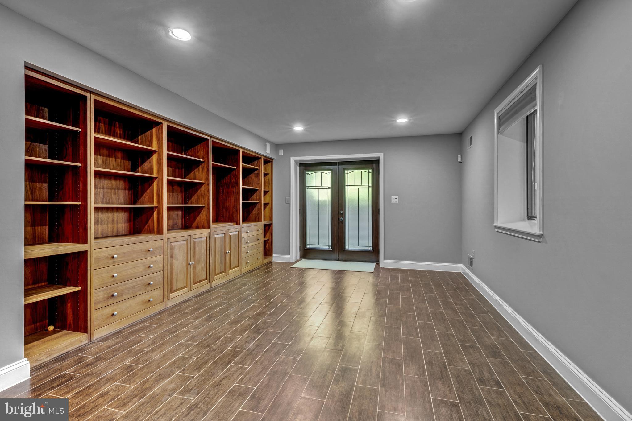 SADDLE RIDGE - Residential