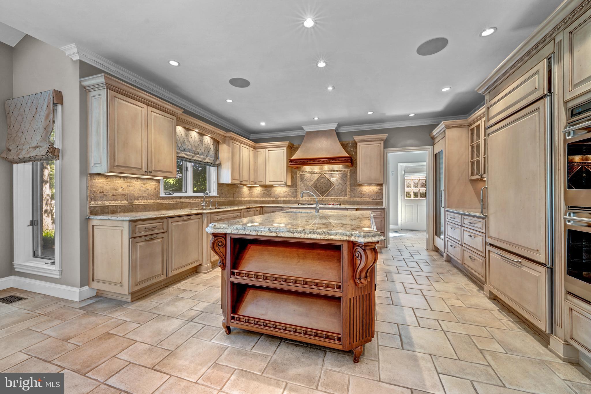 SADDLE RIDGE - Residential