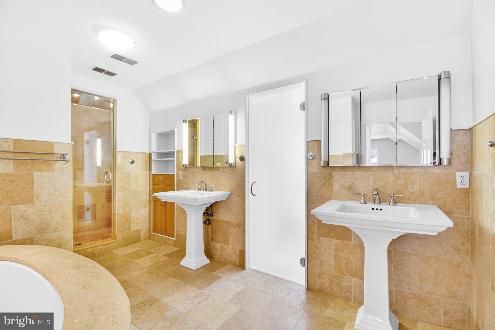 CHEVY CHASE VILLAGE - Residential