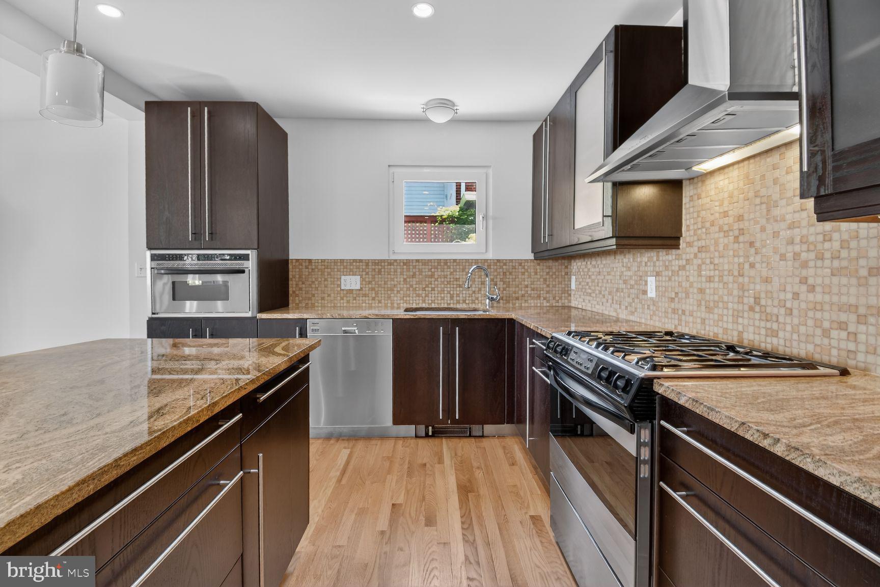 CHEVY CHASE VILLAGE - Residential