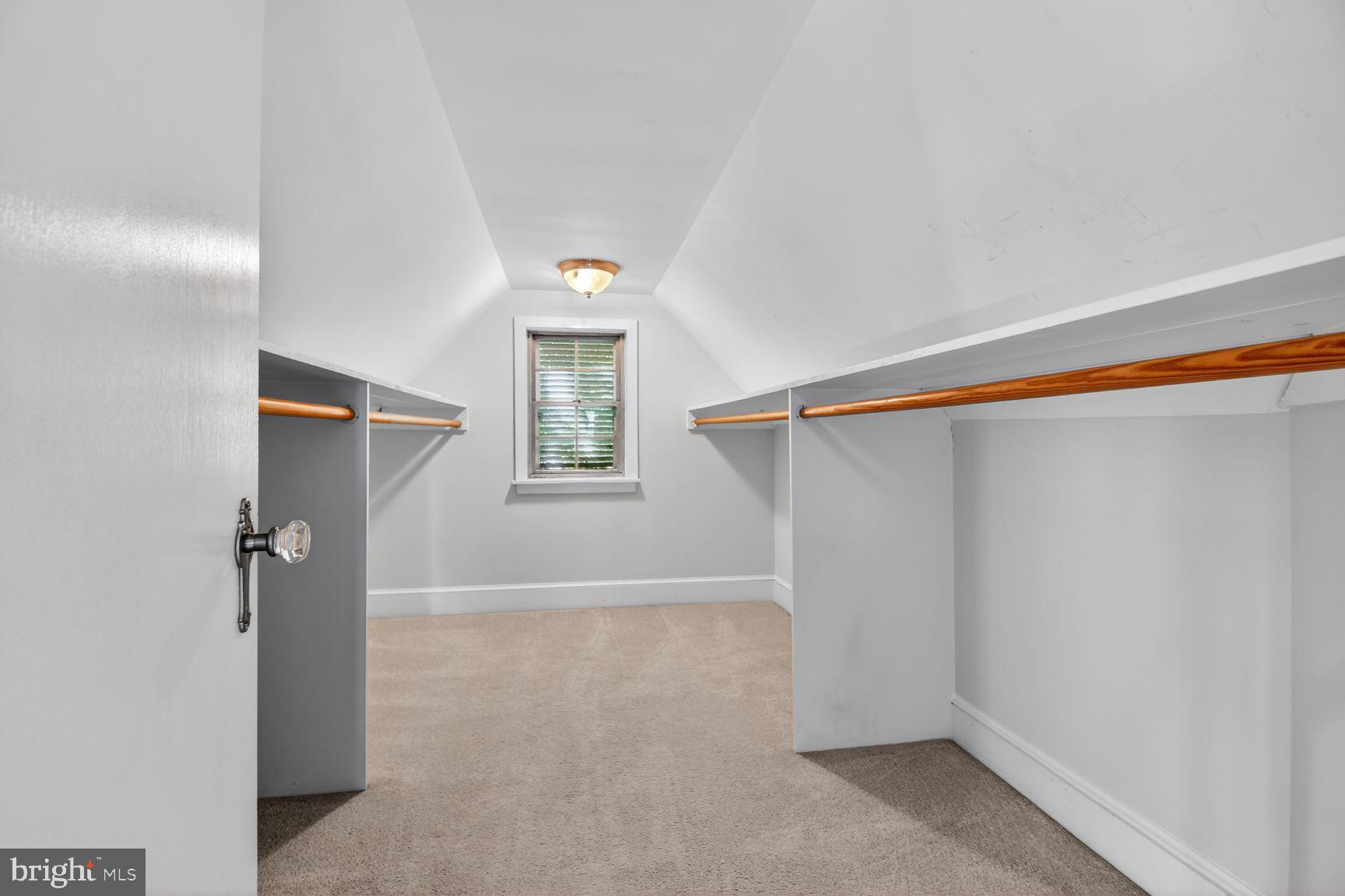 CHEVY CHASE VILLAGE - Residential
