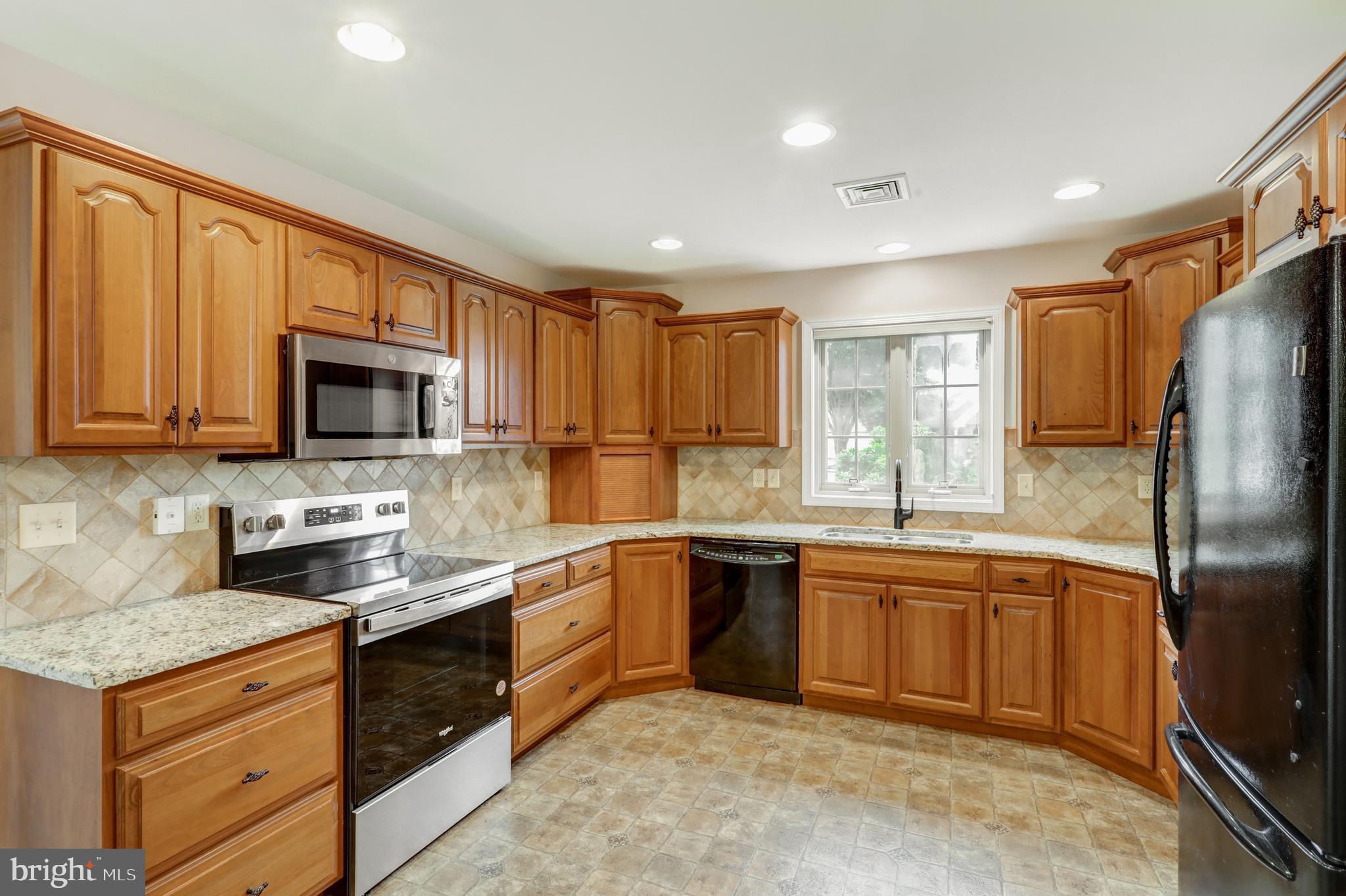 BROOKSHIRE - Residential