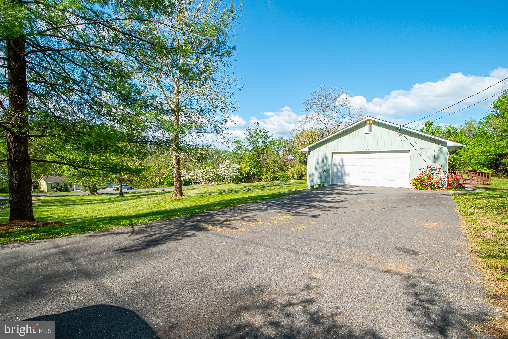 APPLE MT LAKE - Residential