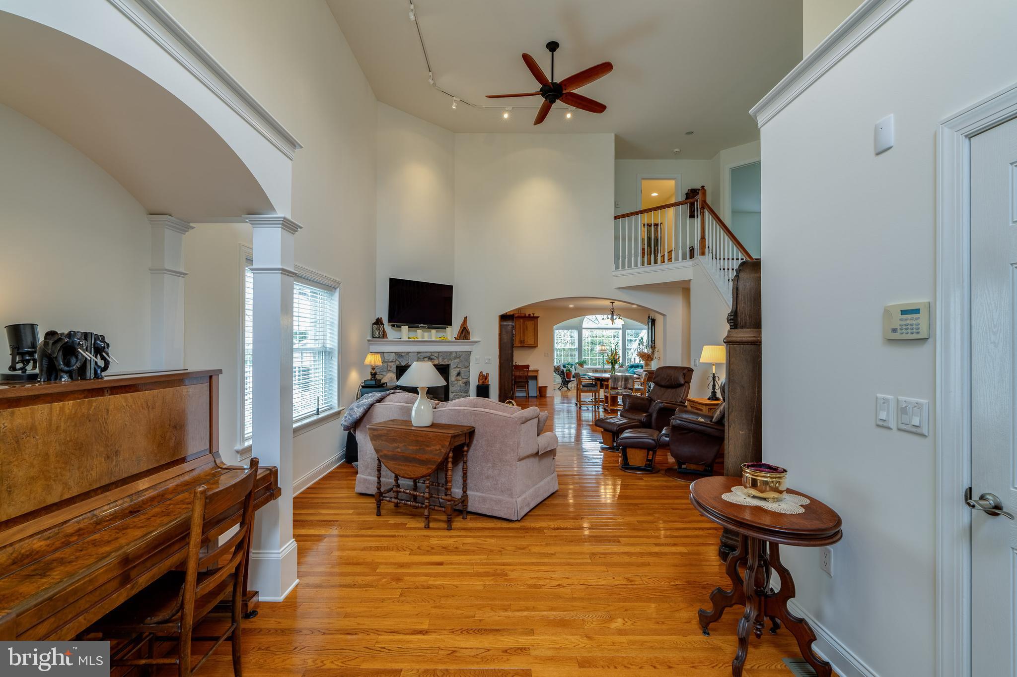 SUMMIT POINTE AT ELM TREE - Residential