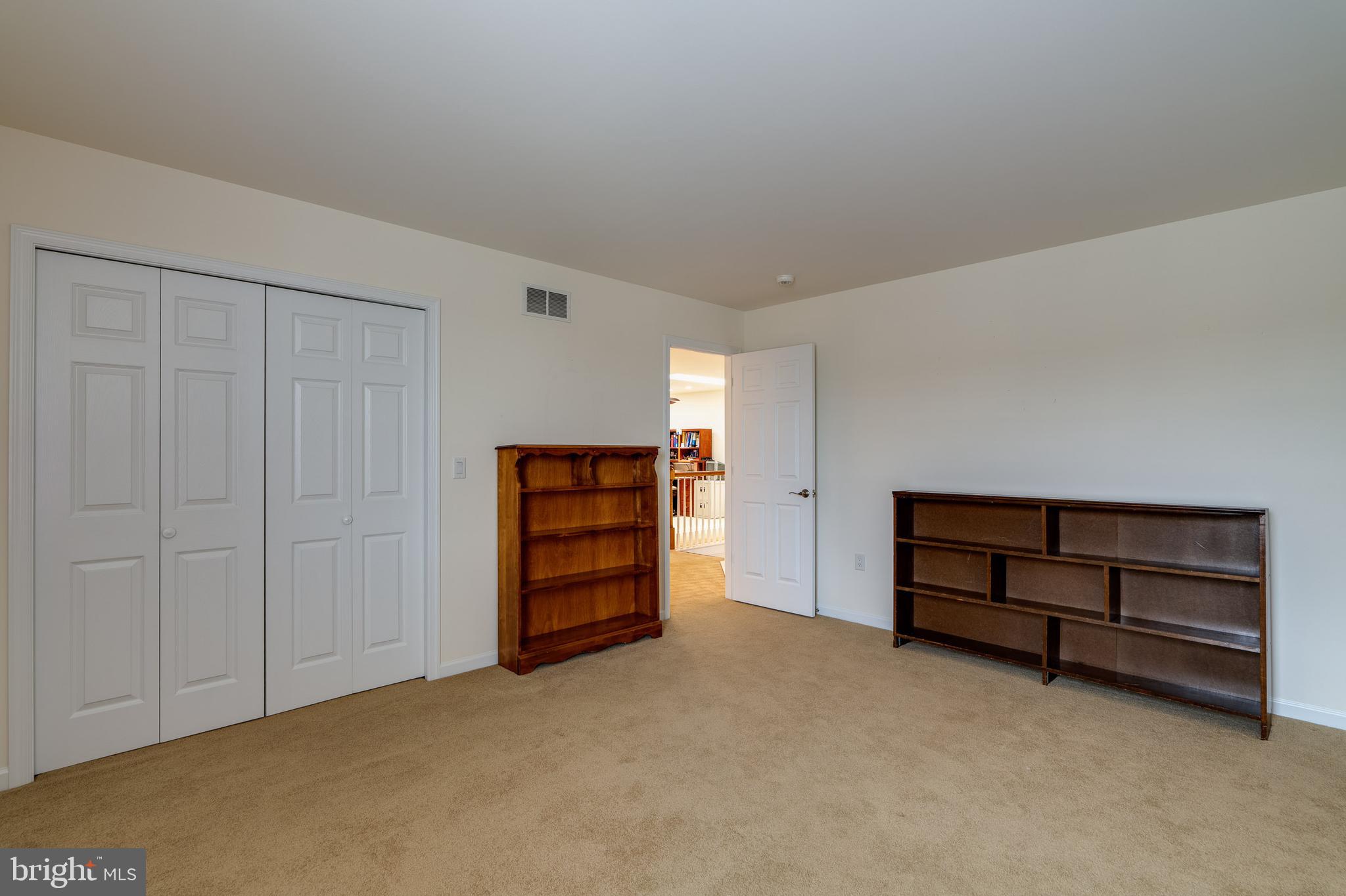 SUMMIT POINTE AT ELM TREE - Residential