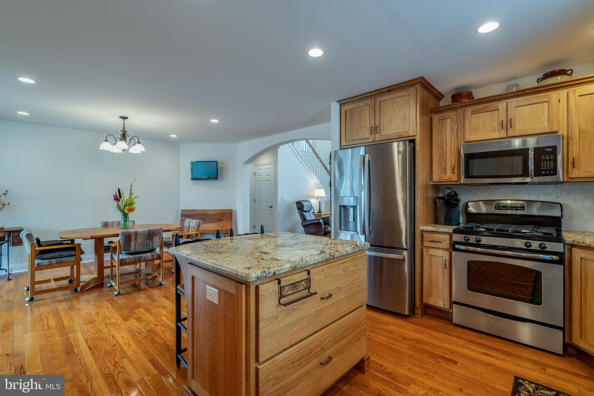 SUMMIT POINTE AT ELM TREE - Residential