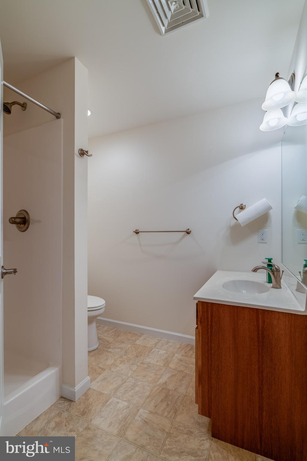 SUMMIT POINTE AT ELM TREE - Residential