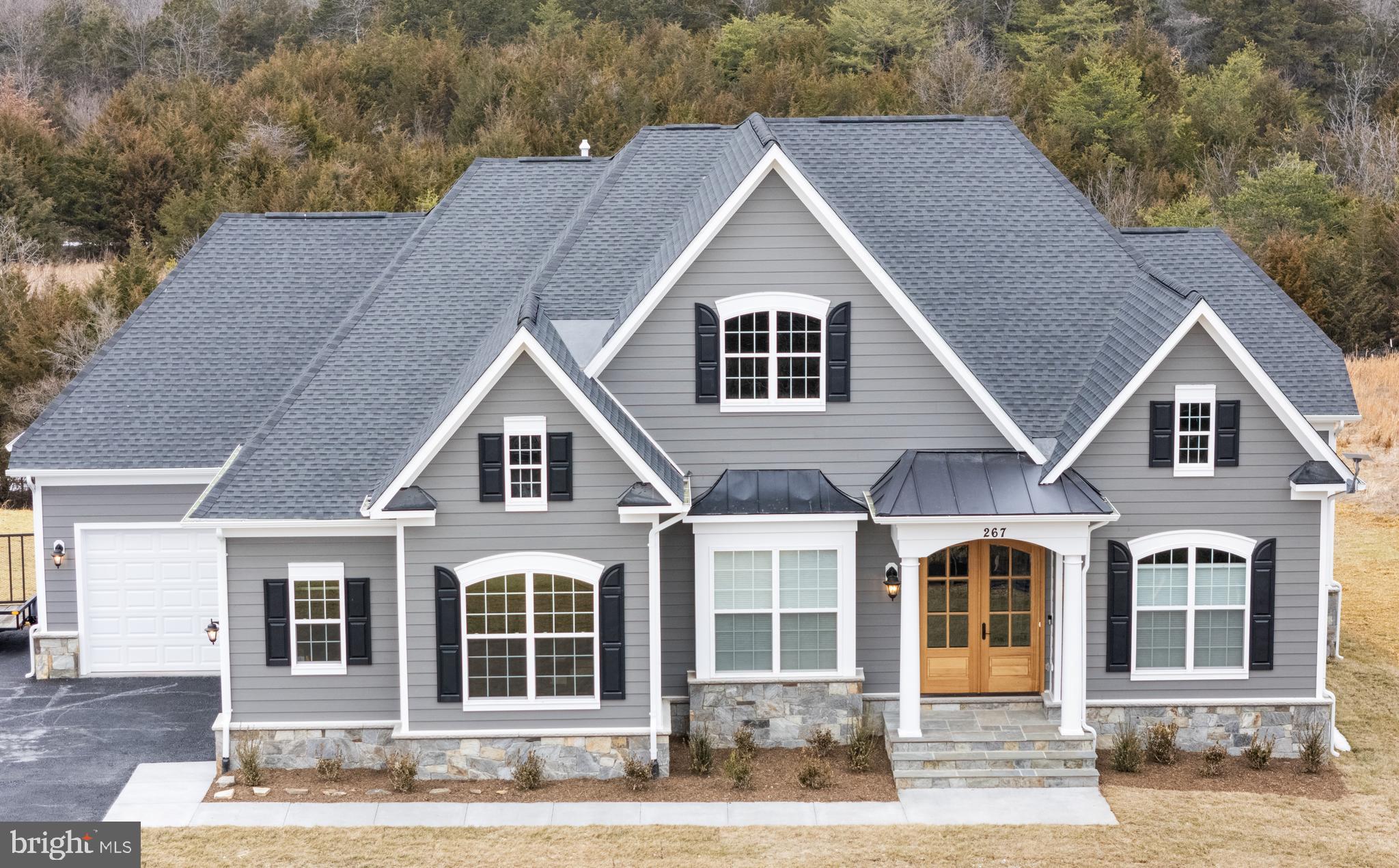 CARRINGTON HOMES AT FALL RIDGE ESTATES- 5 Acre Wooded LOTS WITH MOUNTAIN VIEWS. Choose from 7 different floorplans including our Dogwood model ( One Story Living ) with standard 10' main level ceilings and 13' ceilings in the Family Room.

Model Home Open on Weekends from 11-5 at 156 Covey Lane Winchester Va