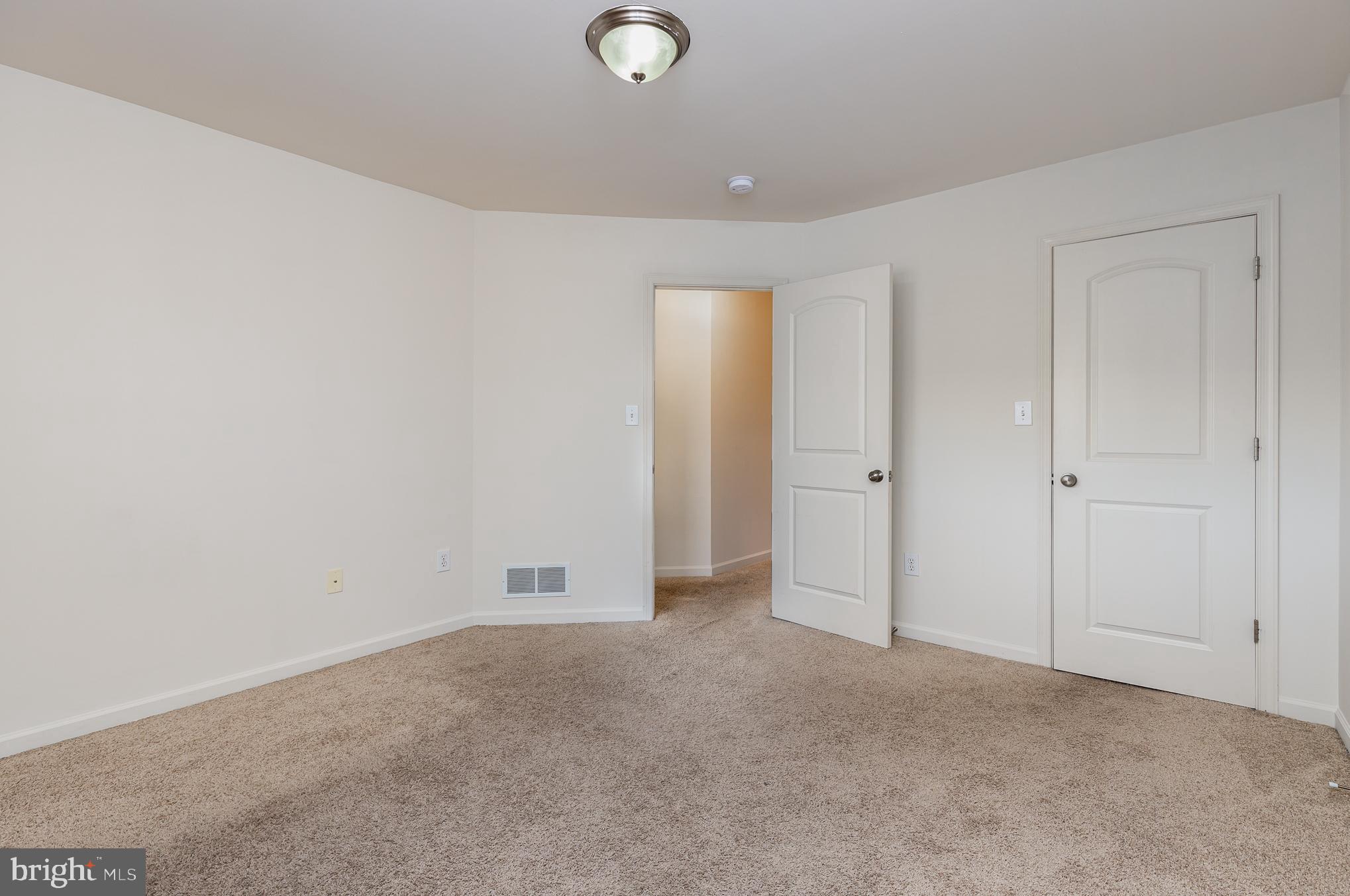 SILVER CREEK - Residential Lease