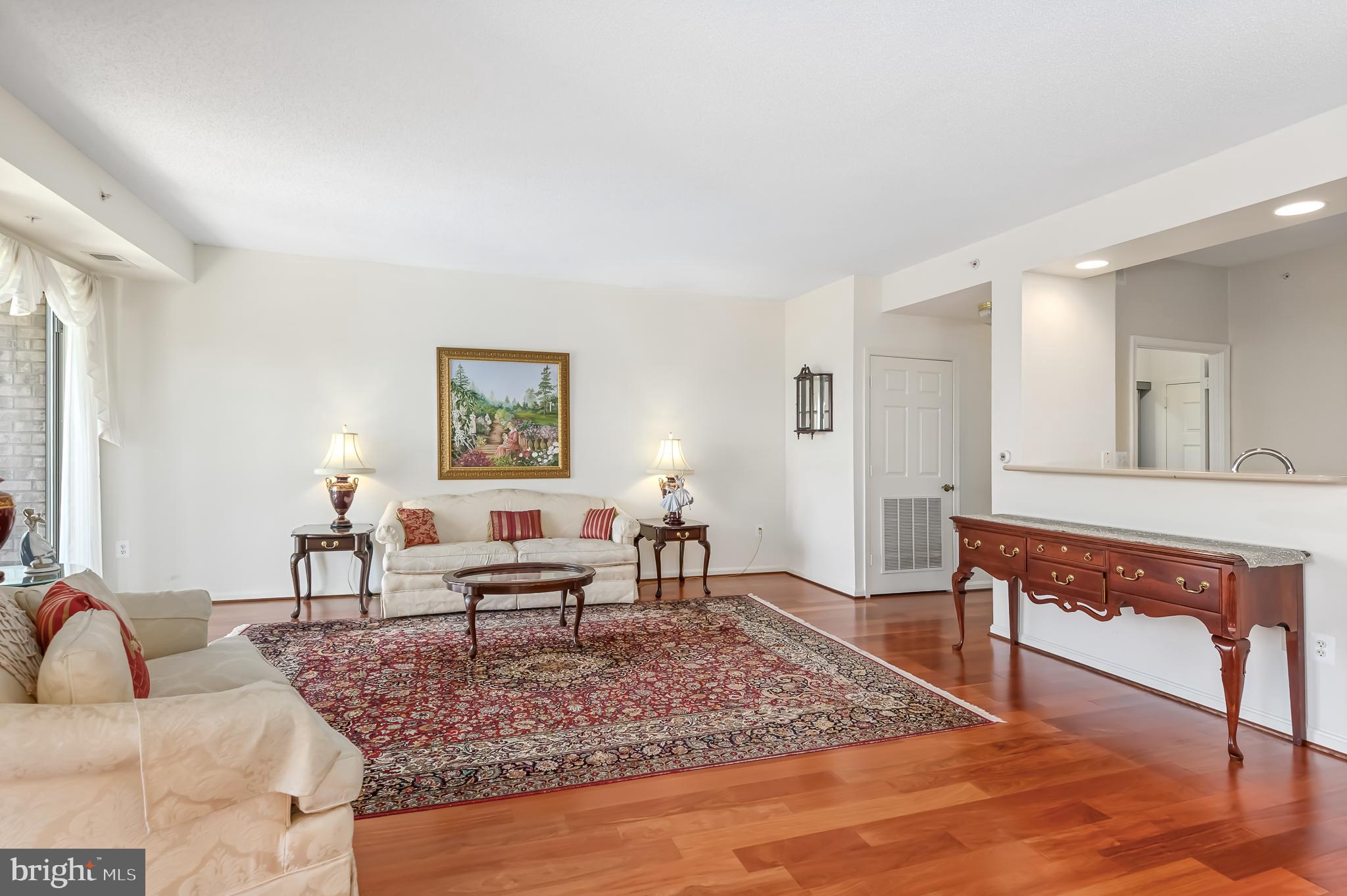 LANSDOWNE WOODS - Residential