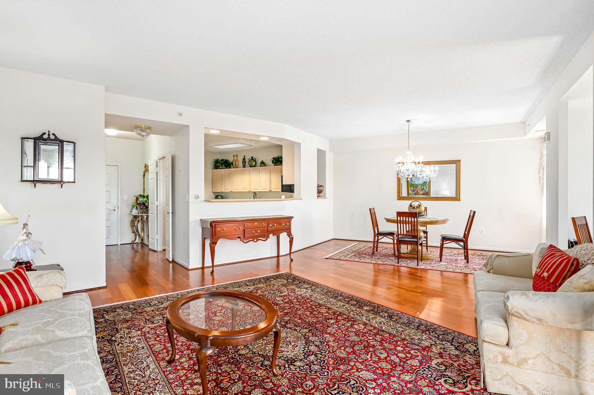 LANSDOWNE WOODS - Residential