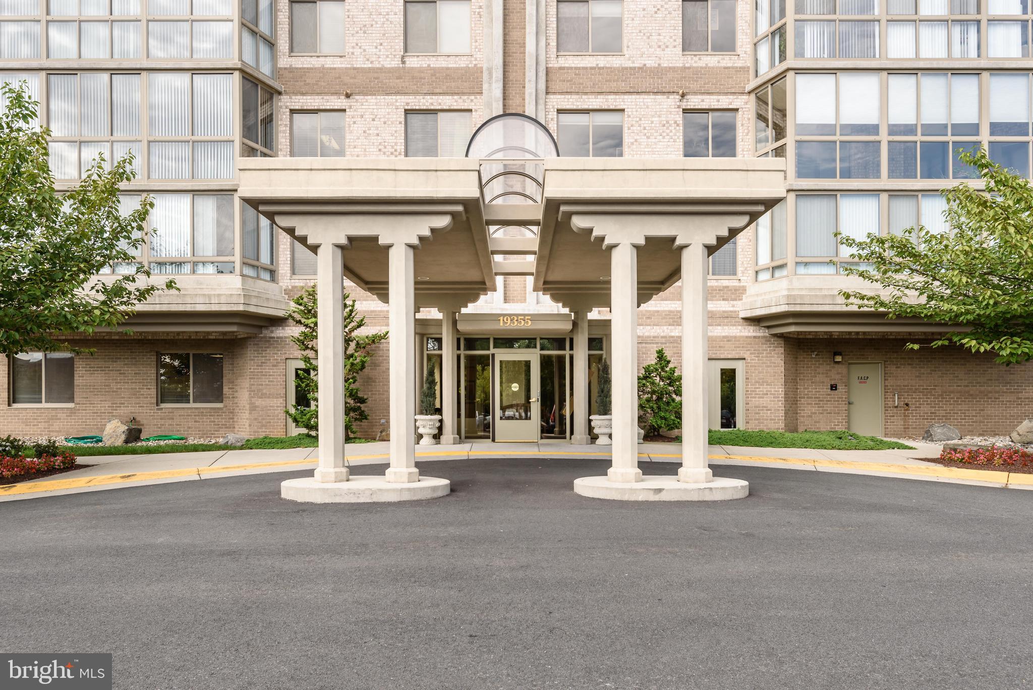 LANSDOWNE WOODS - Residential